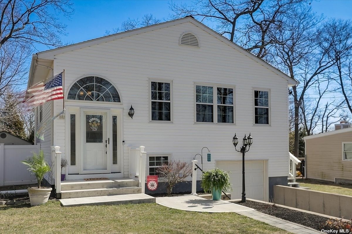 #1 photo, 267 Lidge Drive, 東長島 Farmingville , NY 11738