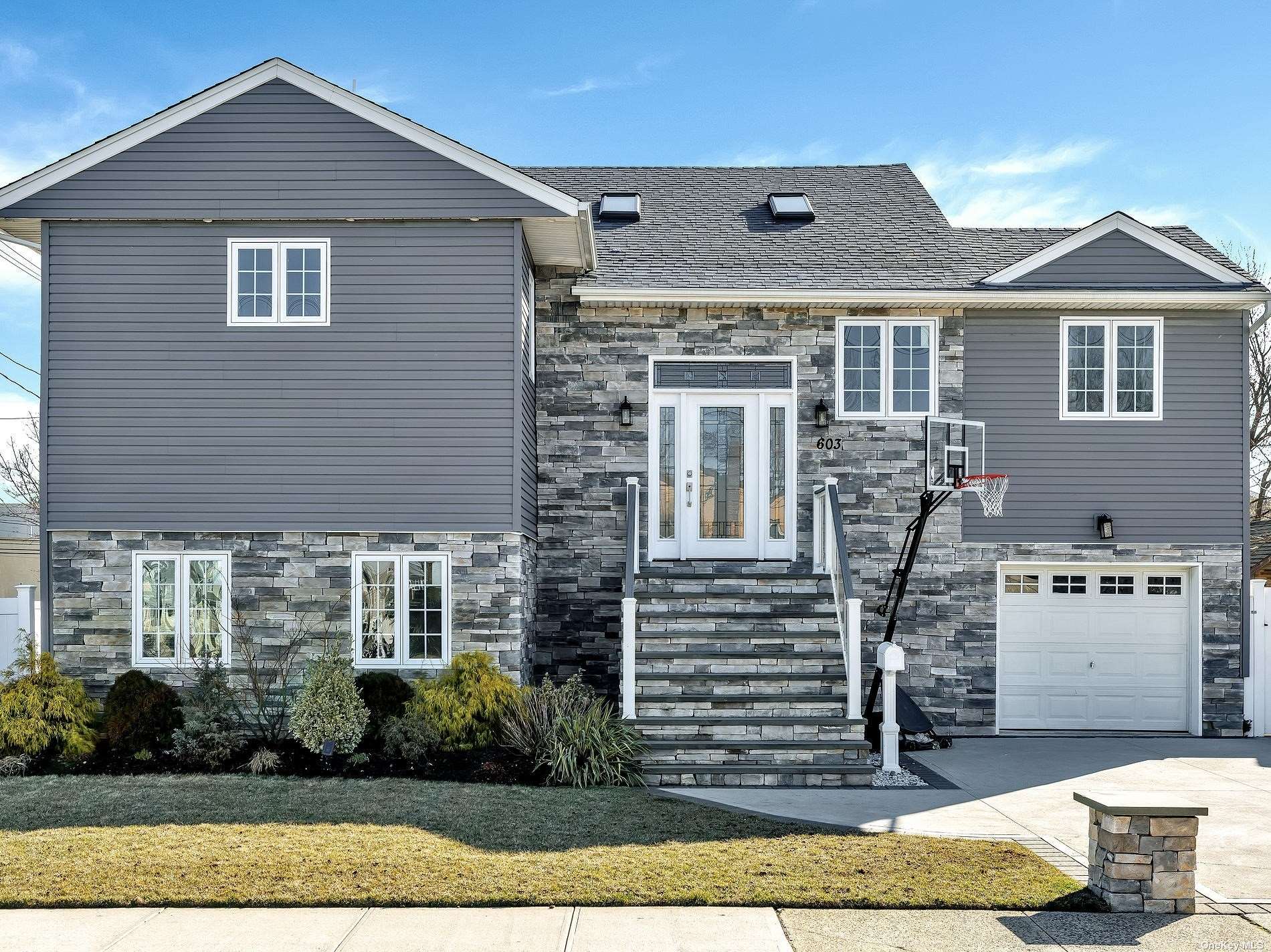 #1 photo, 603 Miller Avenue, 长岛 Freeport , NY 11520