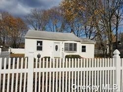 #1 photo, 217 15th Street, 東長島 West Babylon , NY 11704