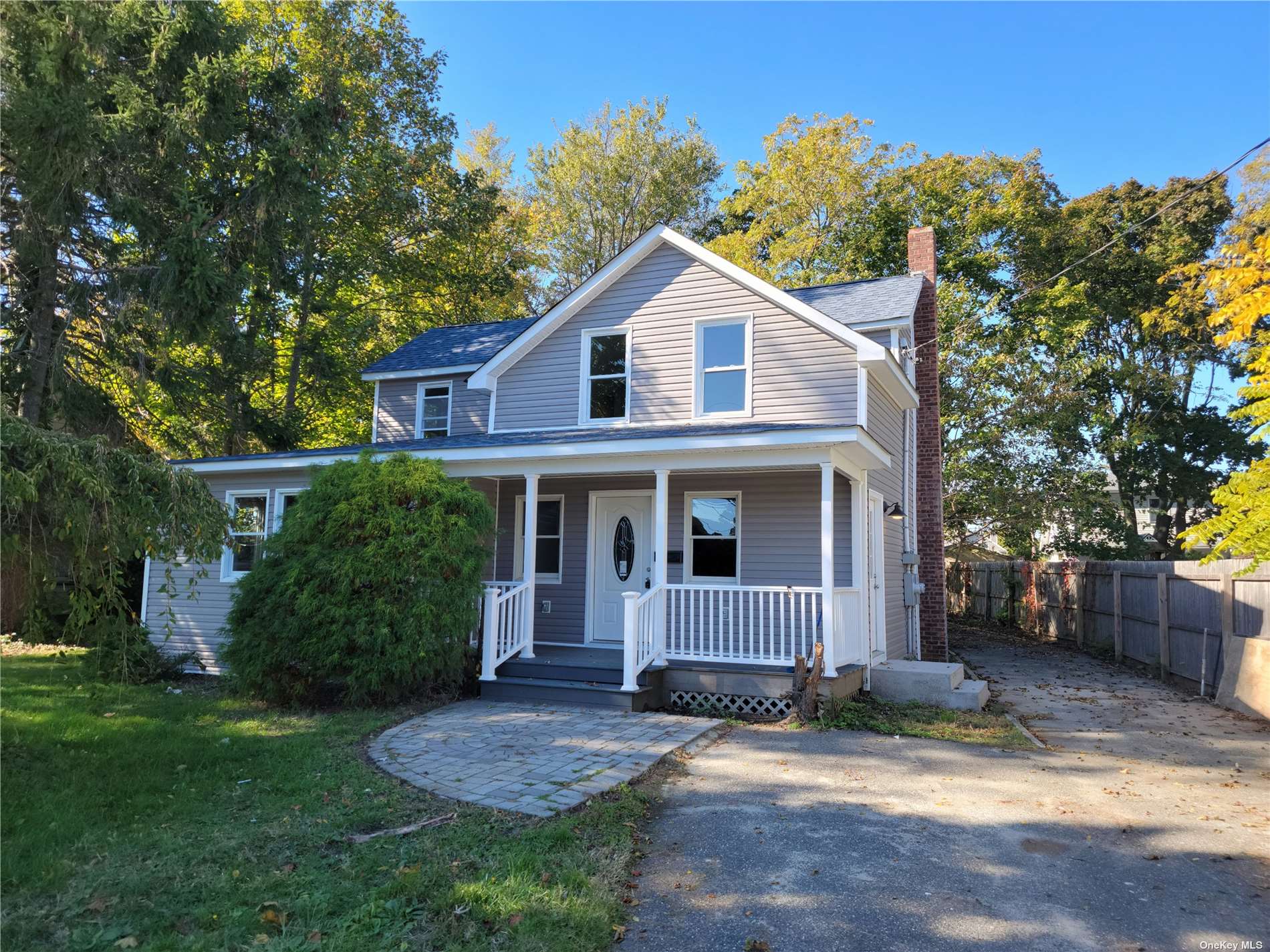 #1 photo, 72 Cherry Avenue, 東長島 West Sayville , NY 11796