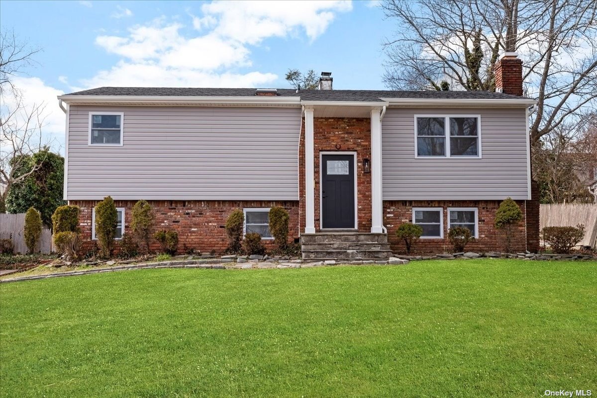 #1 photo, 2910 Chestnut Avenue, 東長島 Medford , NY 11763