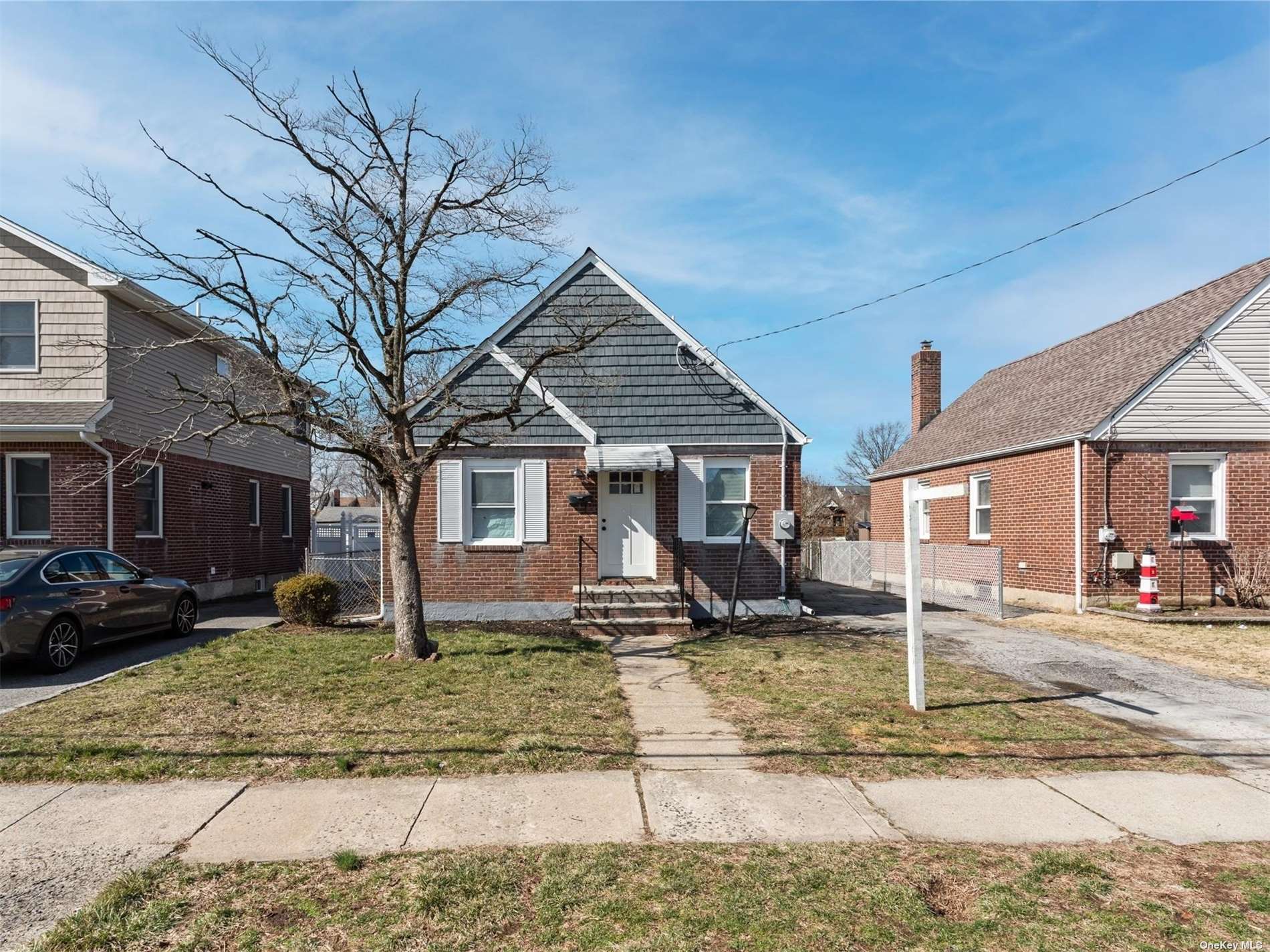 #1 photo, 109 Caroline Avenue, 長島 Franklin Square , NY 11010