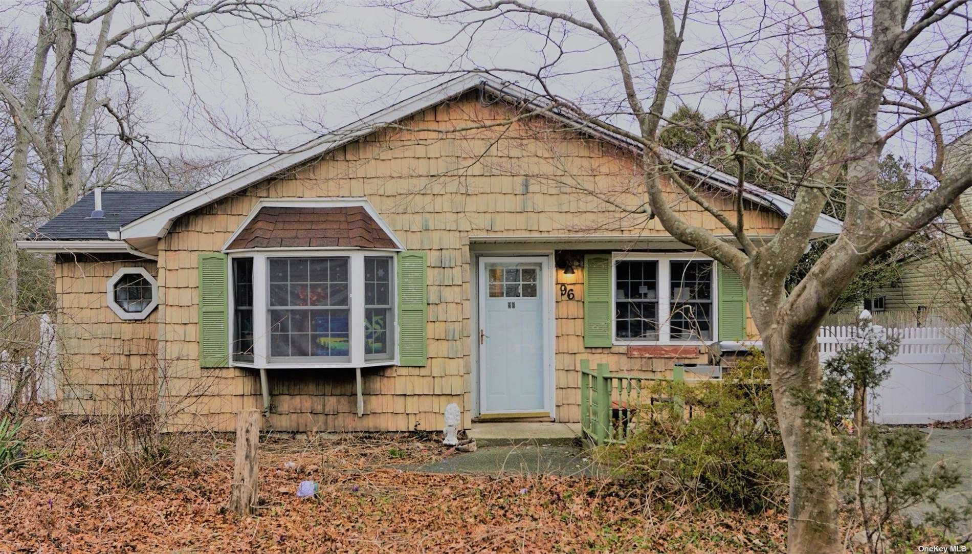 #1 photo, 96 Manor Drive, 東長島 Shirley , NY 11967