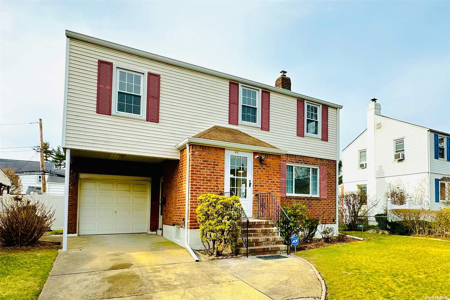 #1 photo, 45 Barbara Street, 長島 Elmont , NY 11003