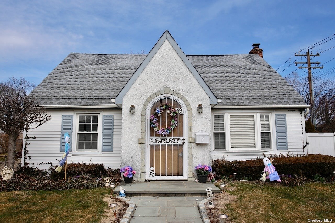 #1 photo, 1 Birch Court, 東長島 East Farmingdale , NY 11735