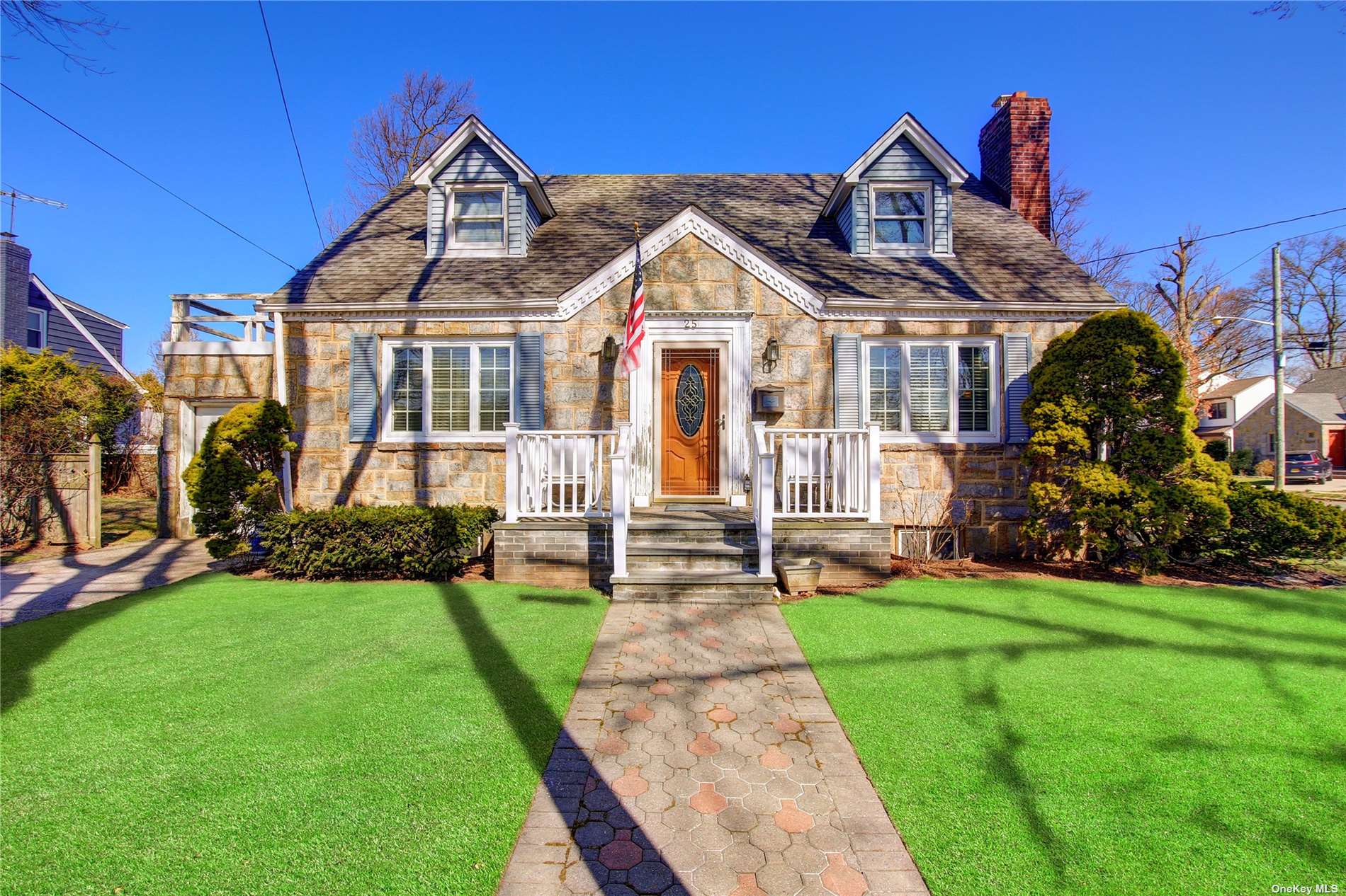 #1 photo, 25 Baxter Avenue, 長島 New Hyde Park , NY 11040