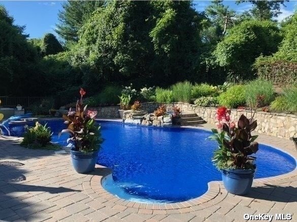 #1 photo, 341A Woodbury Road, 长岛 Woodbury , NY 11797