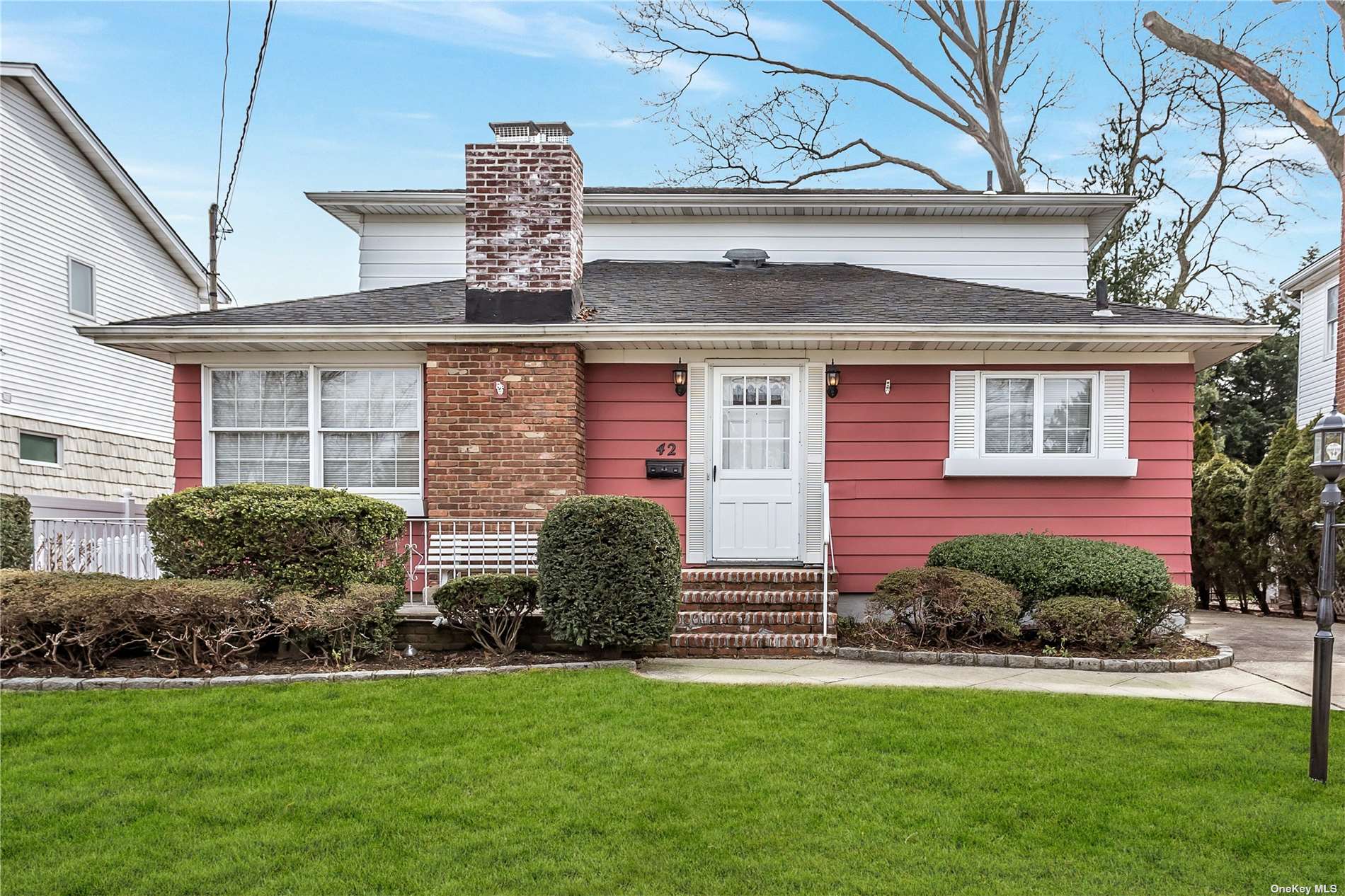 #1 photo, 42 Dallas Avenue, 長島 New Hyde Park , NY 11040