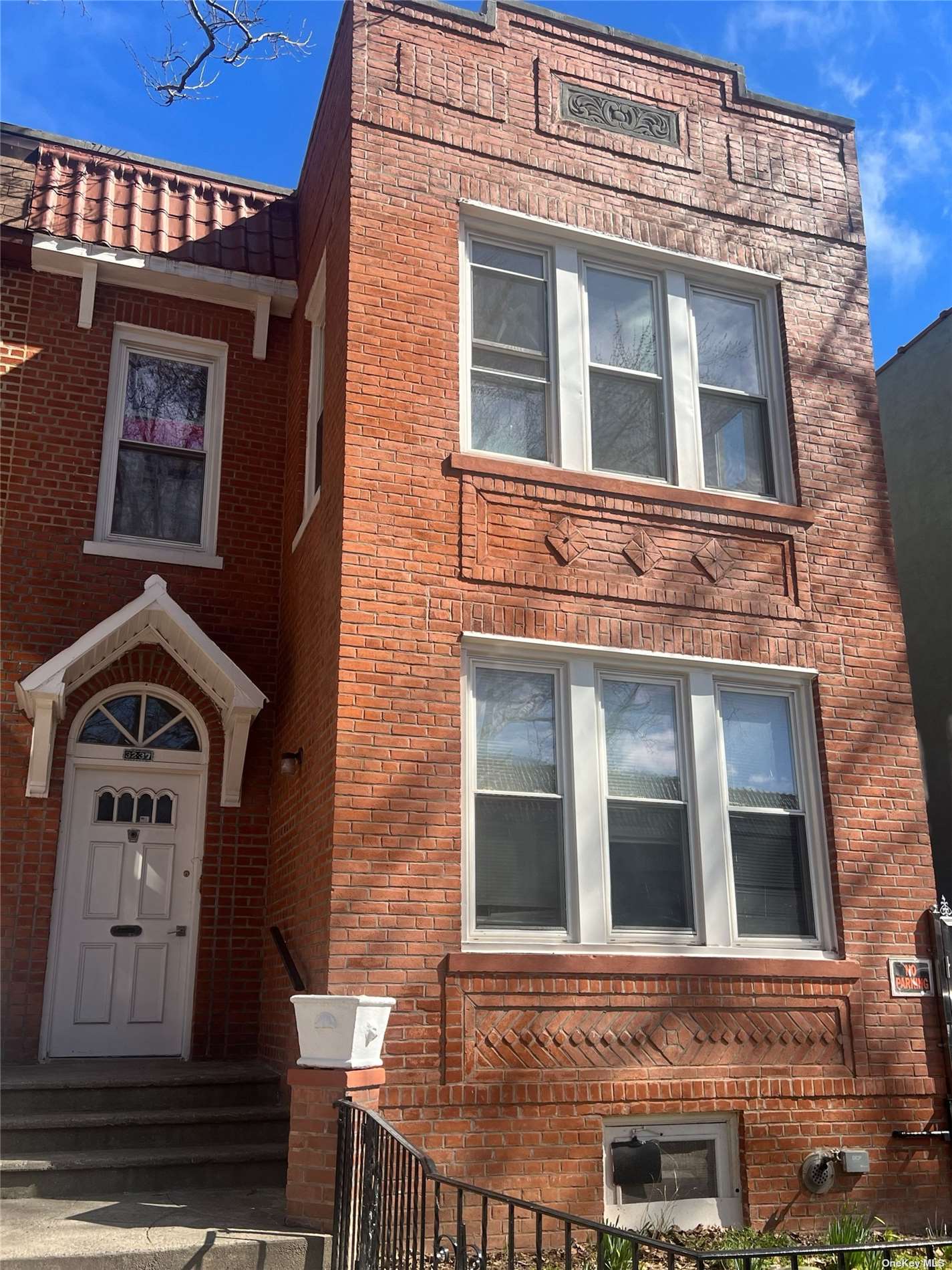 #1 photo, 32-37 85th Street, 皇后区 艾姆赫斯特 East Elmhurst , NY 11370