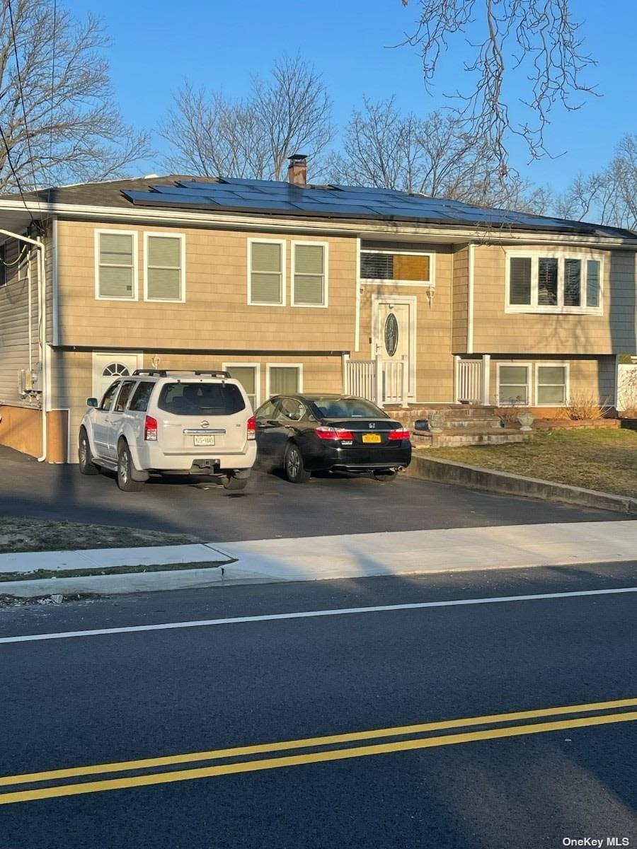 #1 photo, 22 Holbrook Road, 东长岛 Centereach , NY 11720