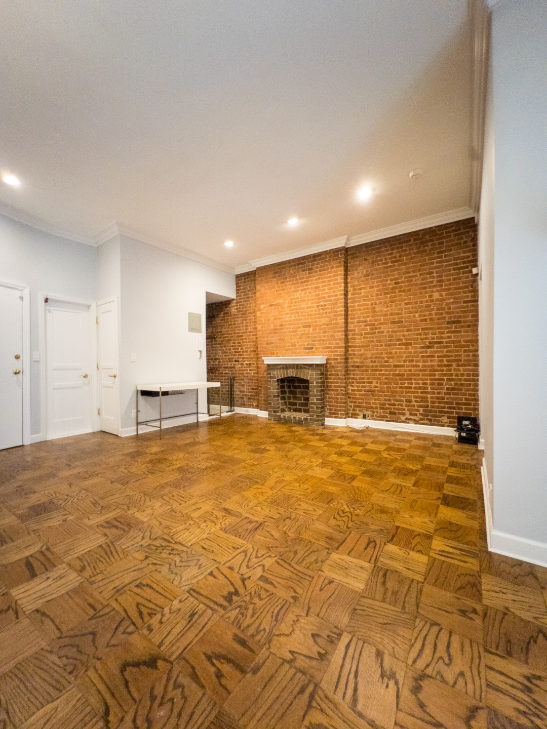 #2 photo, 316  West 83 Street, #3B, マンハッタン Upper Westside , NY 10024