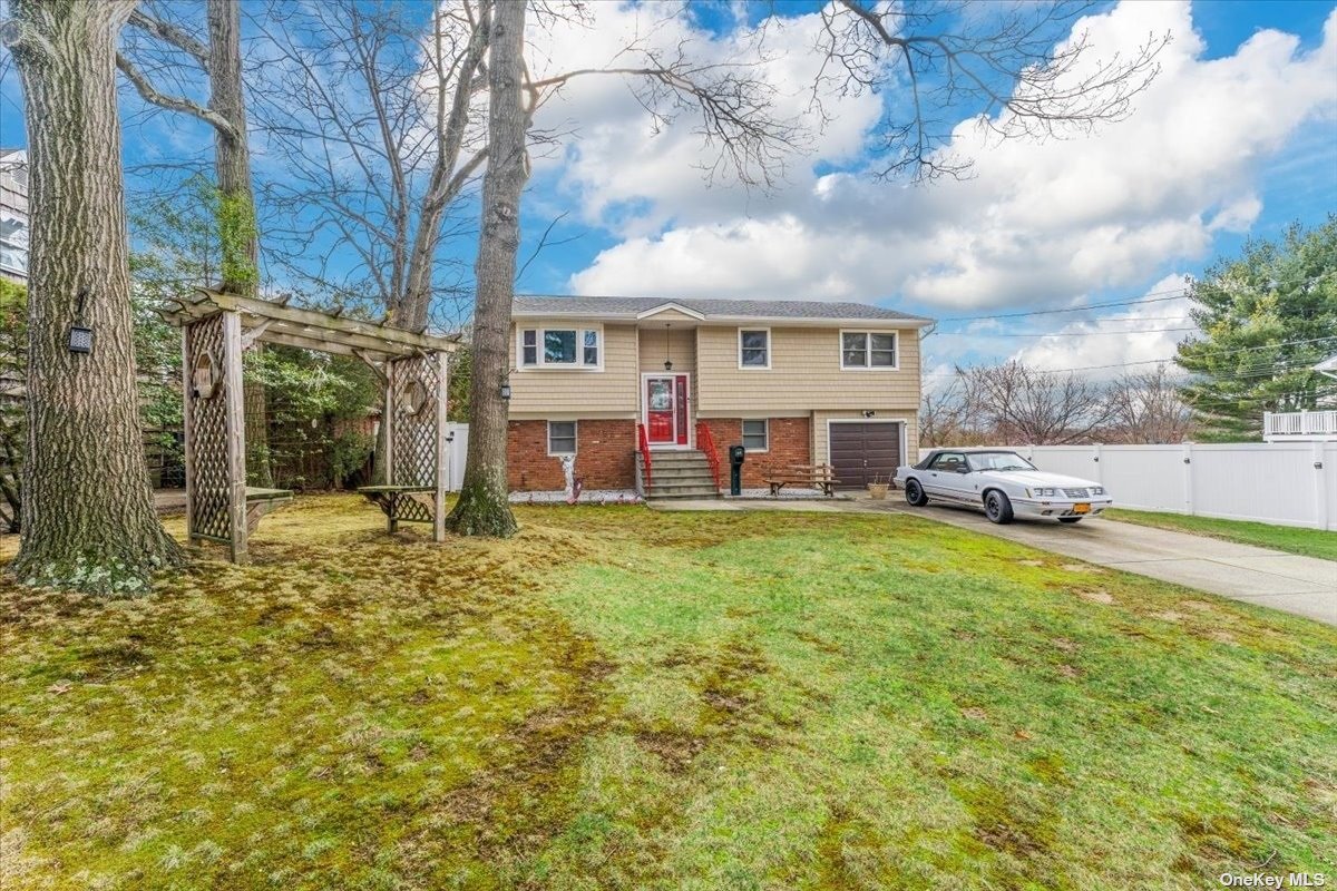 #1 photo, 44 Summit Street, 长岛 Plainview , NY 11803