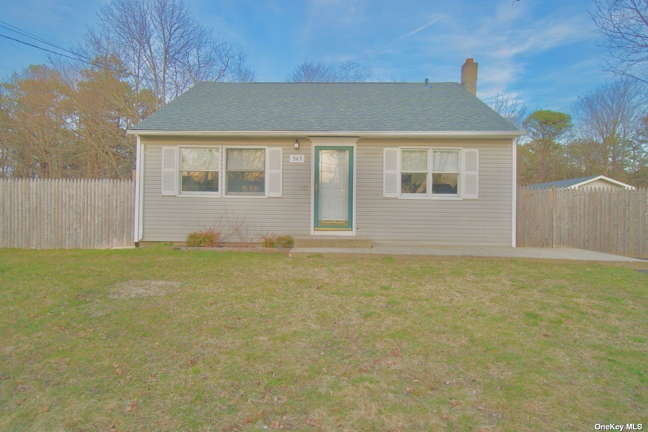 #1 photo, 949 Taylor Avenue, 东长岛 East Patchogue , NY 11772