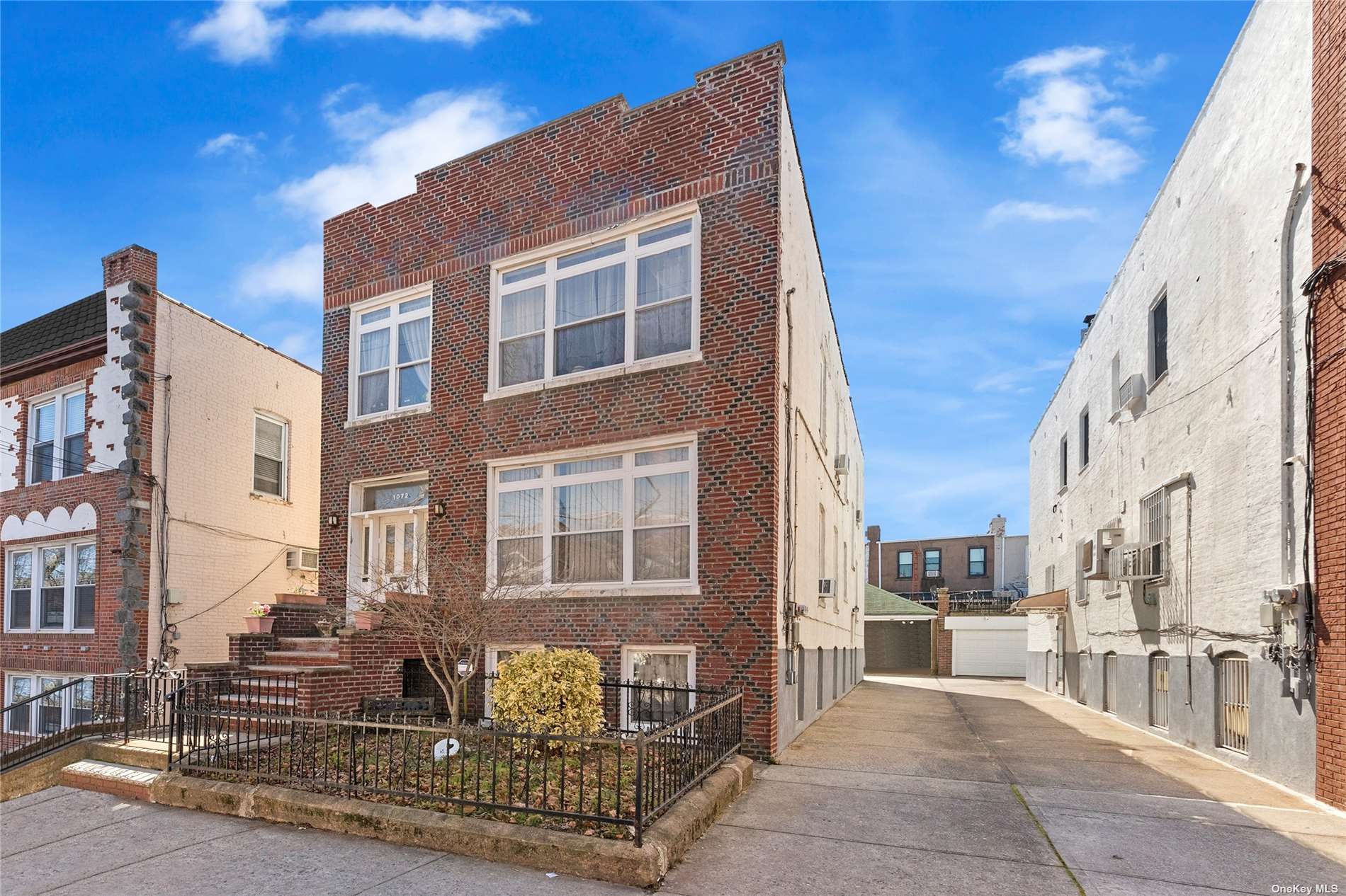 #1 photo, 1072 70th Street, 布鲁克林 Dyker Heights , NY 11228