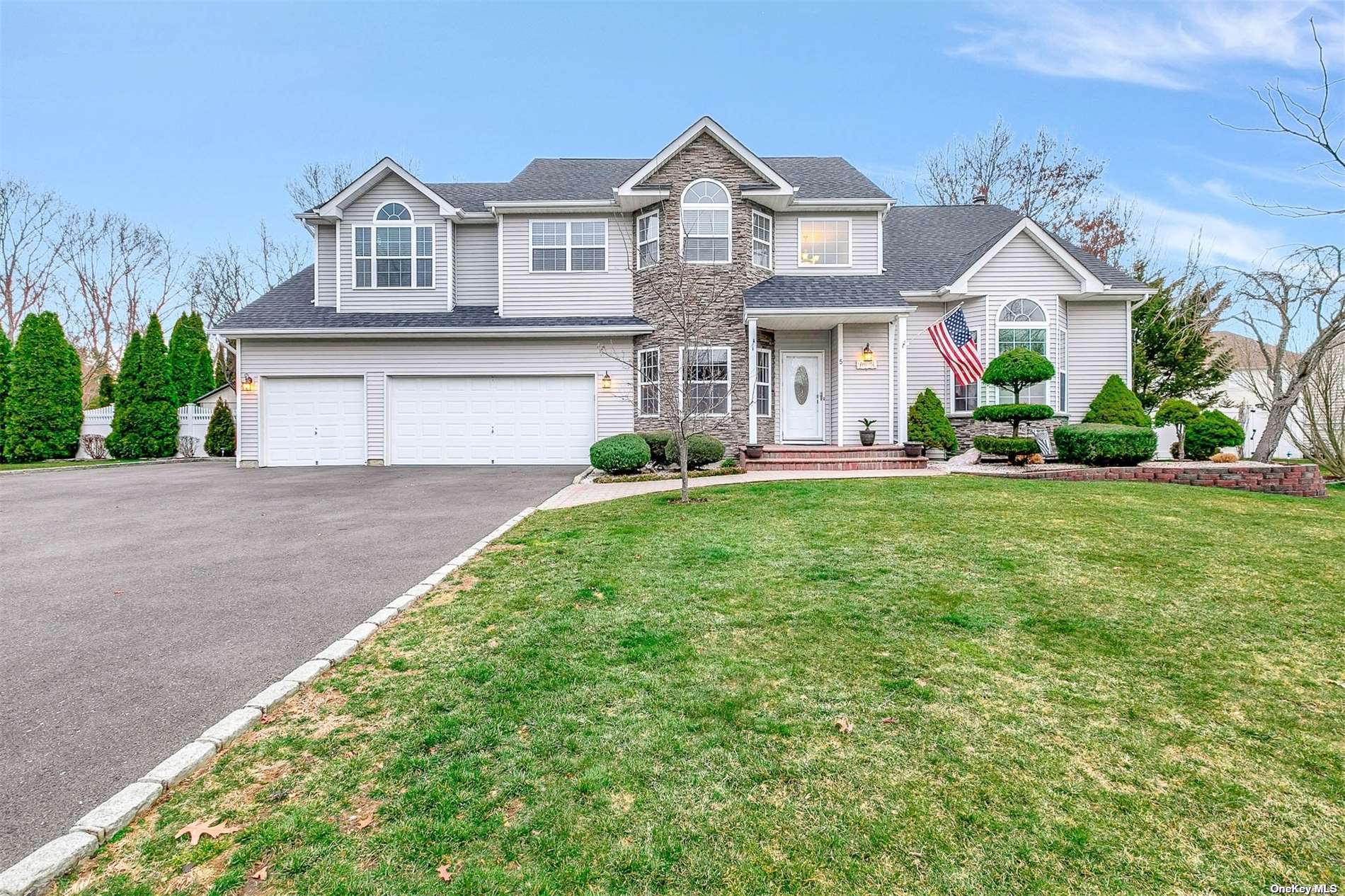 #1 photo, 5 Cayla Lane, 东长岛 Port Jefferson Station , NY 11776