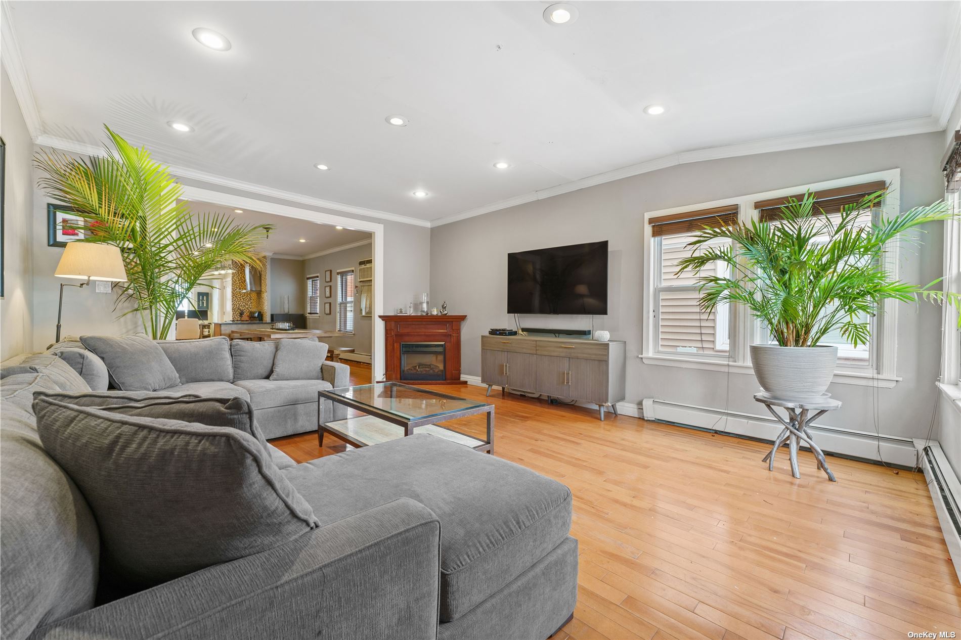 #1 photo, 253-11 87th Avenue, 皇后区 Bellerose , NY 11426