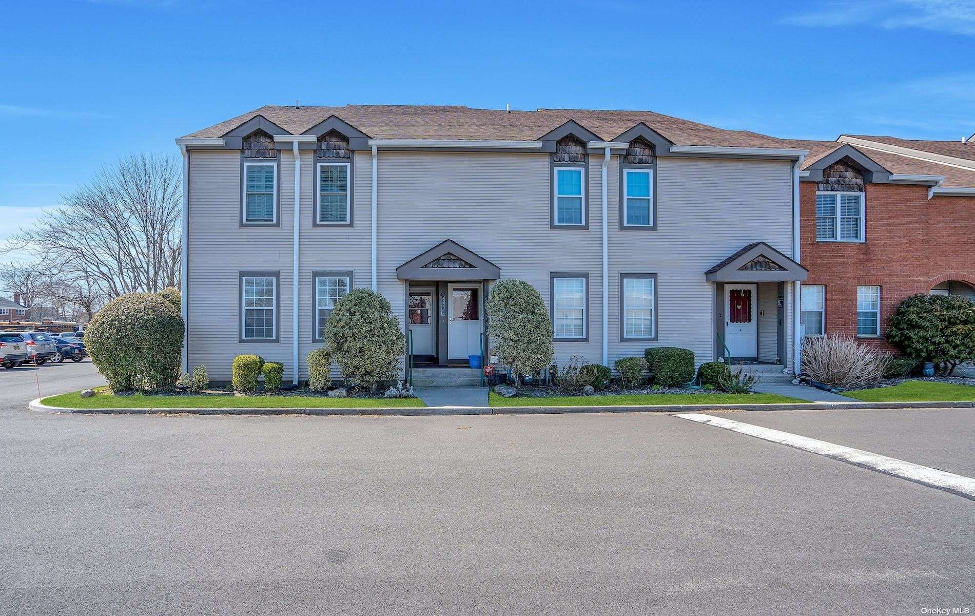 #1 photo, 1 Greenmeadow Drive, 东长岛 Babylon , NY 11702