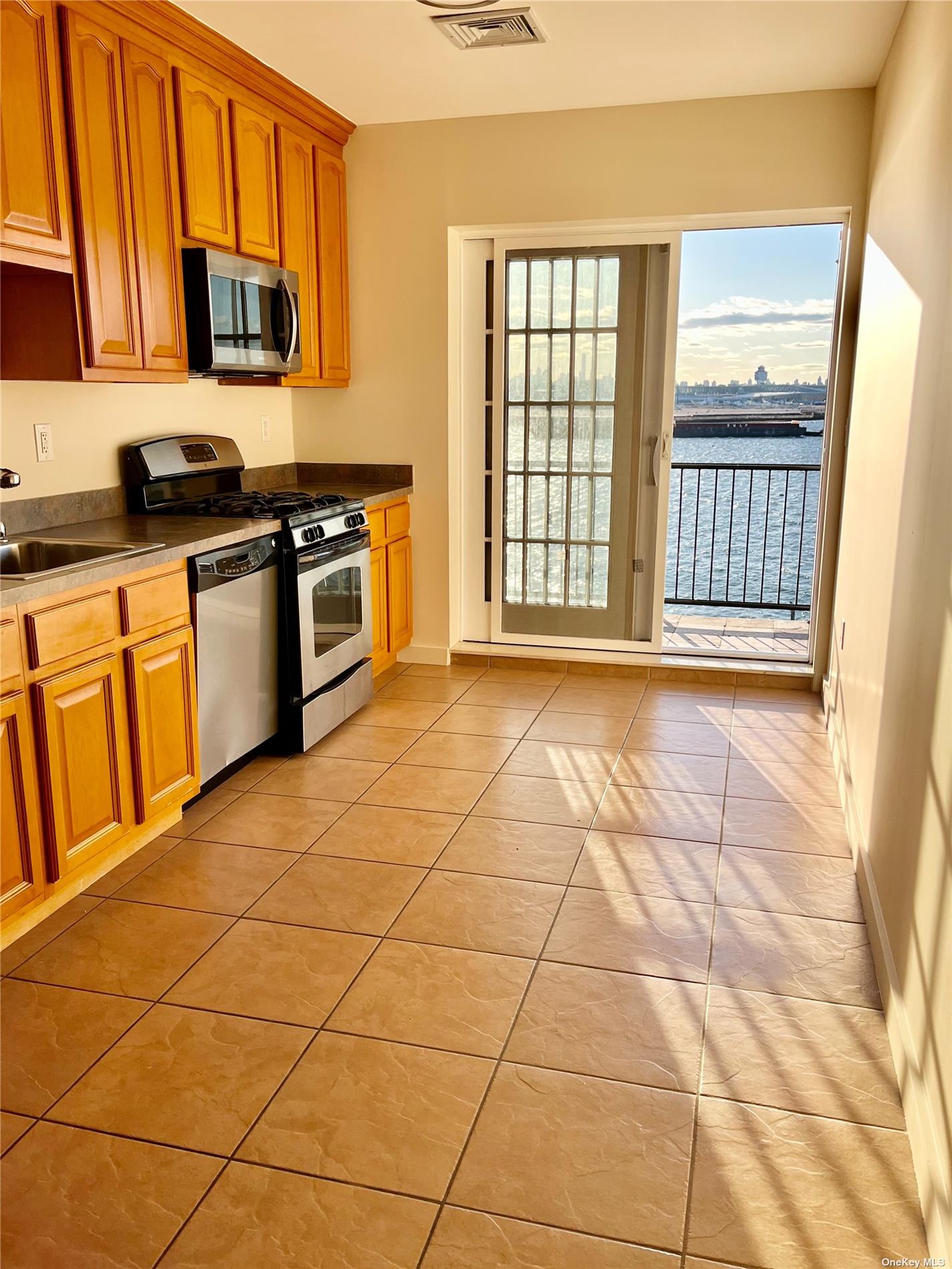 #1 photo, 28-20 119th Street, 法拉盛 Flushing , NY 11354