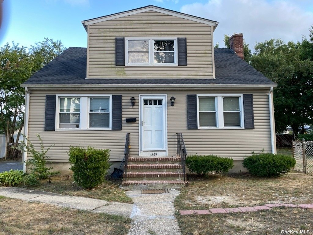 #1 photo, 1569 4th Street, 东长岛 West Babylon , NY 11704