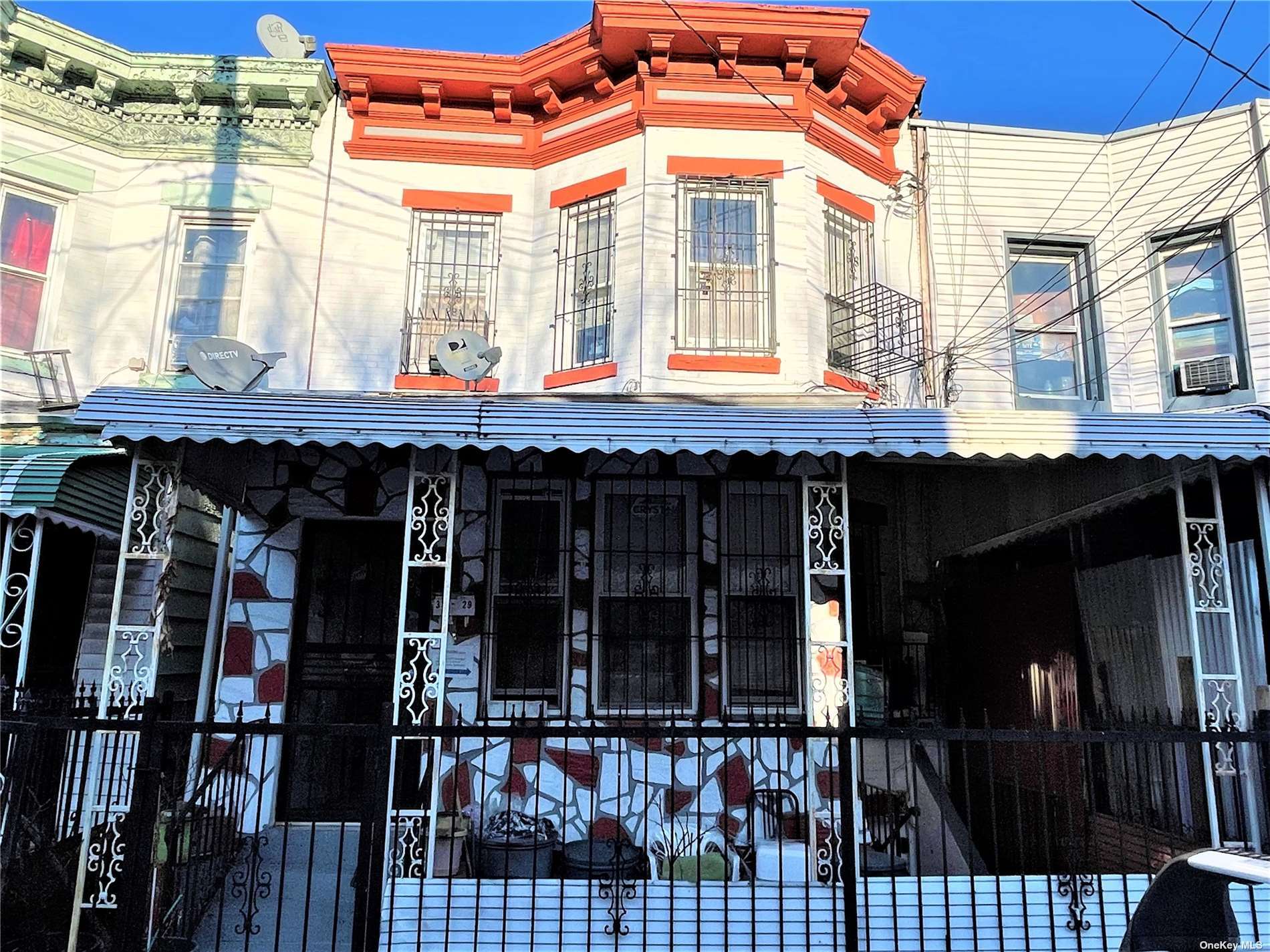 #1 photo, 33-29 104th Street, 皇后区 可乐娜 Corona , NY 11368