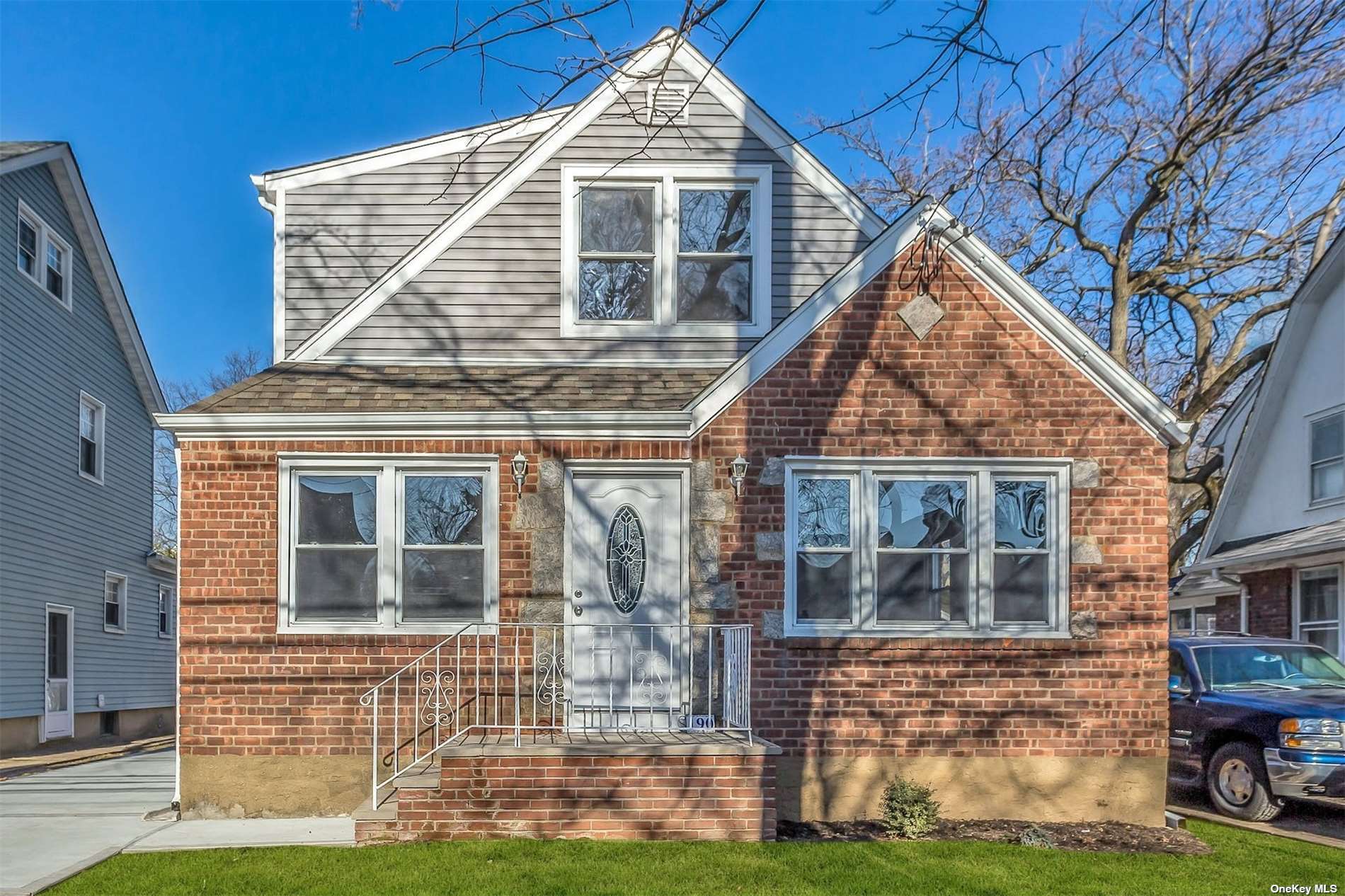 #1 photo, 190 Violet Avenue, 长岛 花卉园 Floral Park , NY 11001