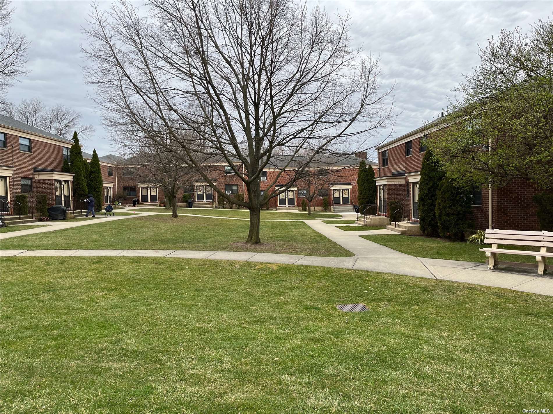 #1 photo, 73-72 Springfield Boulevard, 皇后区 贝塞 Bayside , NY 11364