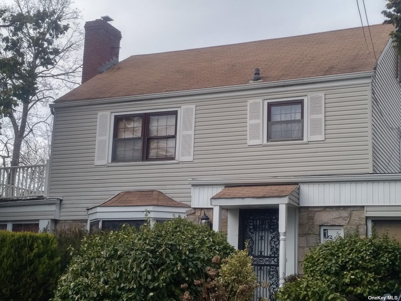 #1 photo, 160 Whitehouse Avenue, 长岛 Roosevelt , NY 11575