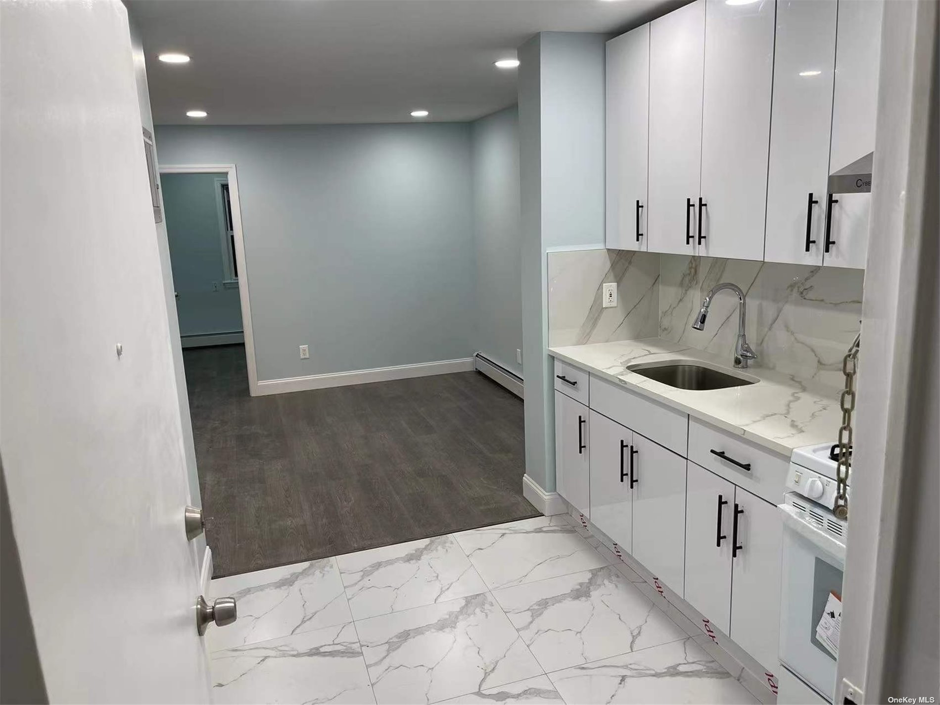 #1 photo, 144-56 25th Drive, 法拉盛 Flushing , NY 11354