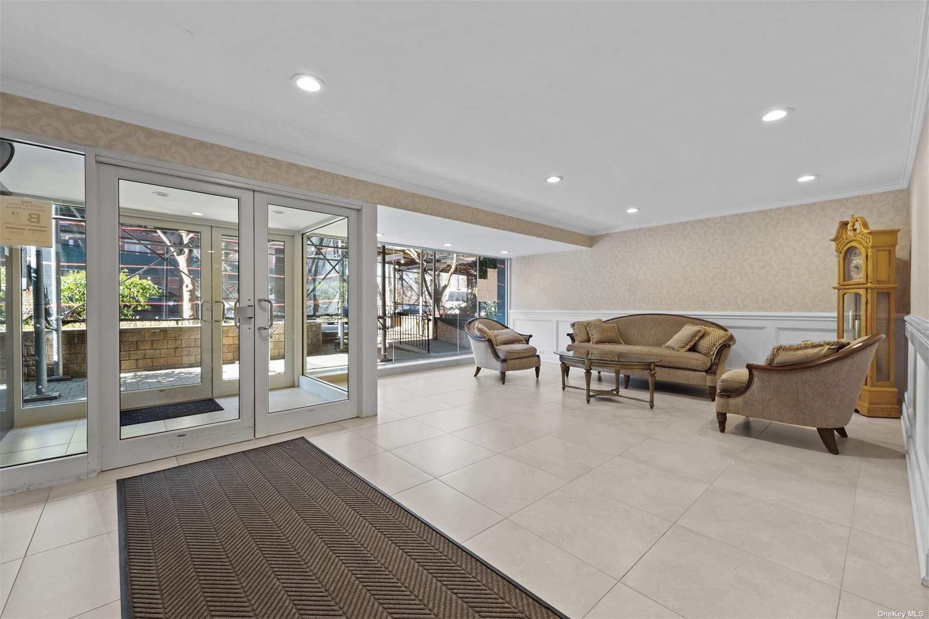 #1 photo, 43-25 Douglaston Parkway, 法拉盛 Flushing , NY 11363