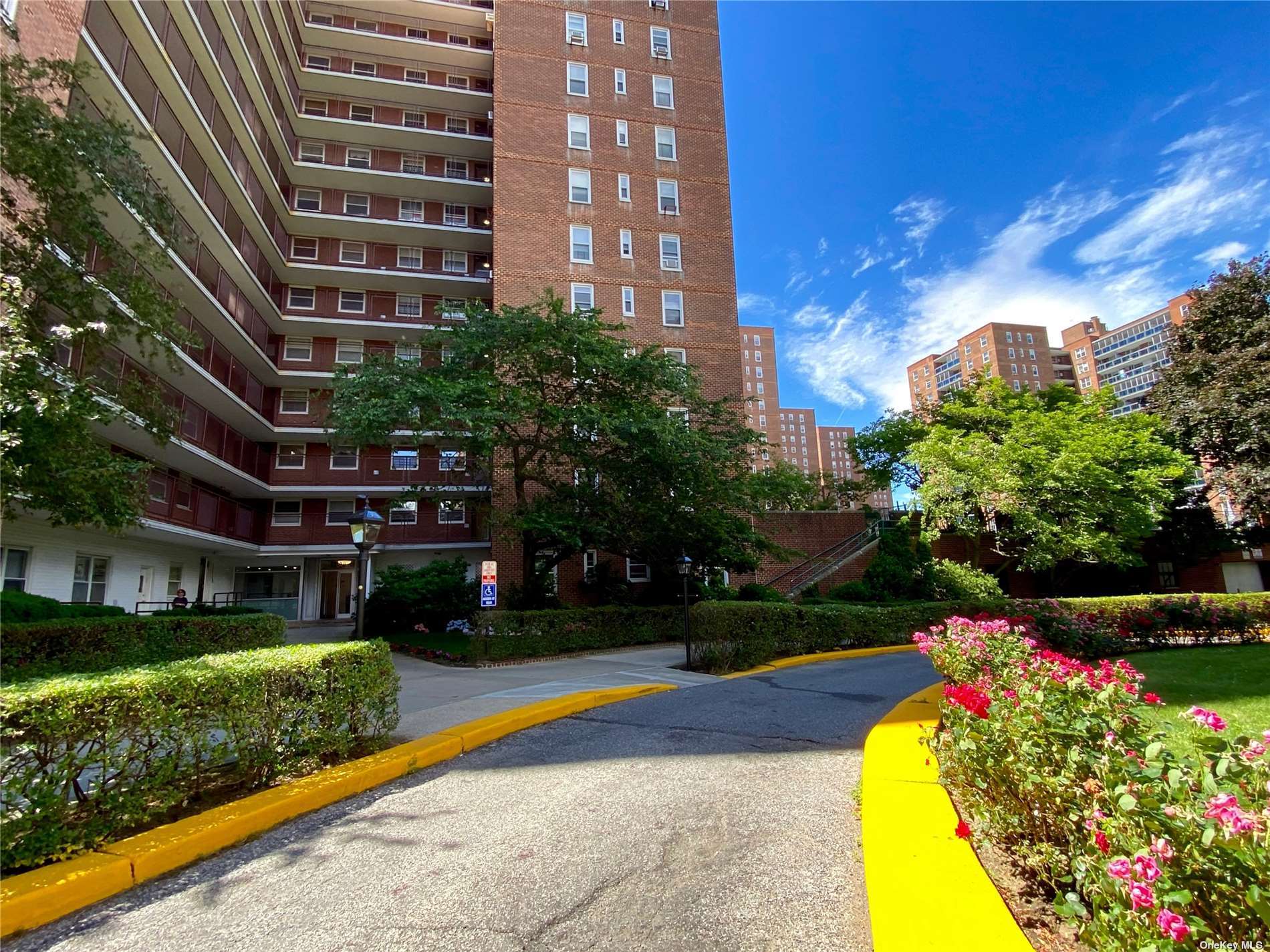 #1 photo, 98-20 62 Drive, 皇后区 雷哥公园 Rego Park , NY 11374