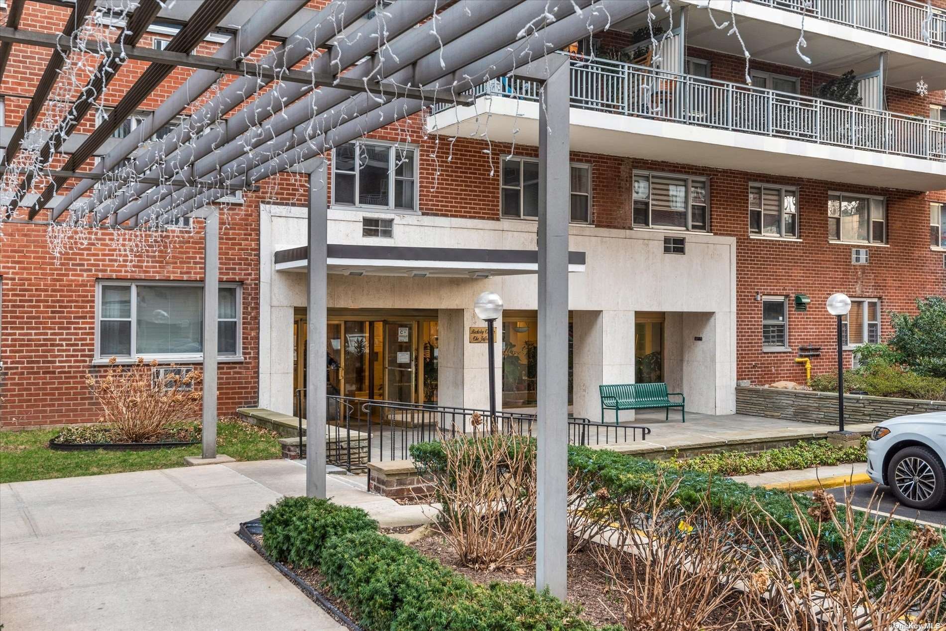 #1 photo, 52-40 39th Drive, 皇后区 木边 Woodside , NY 11377