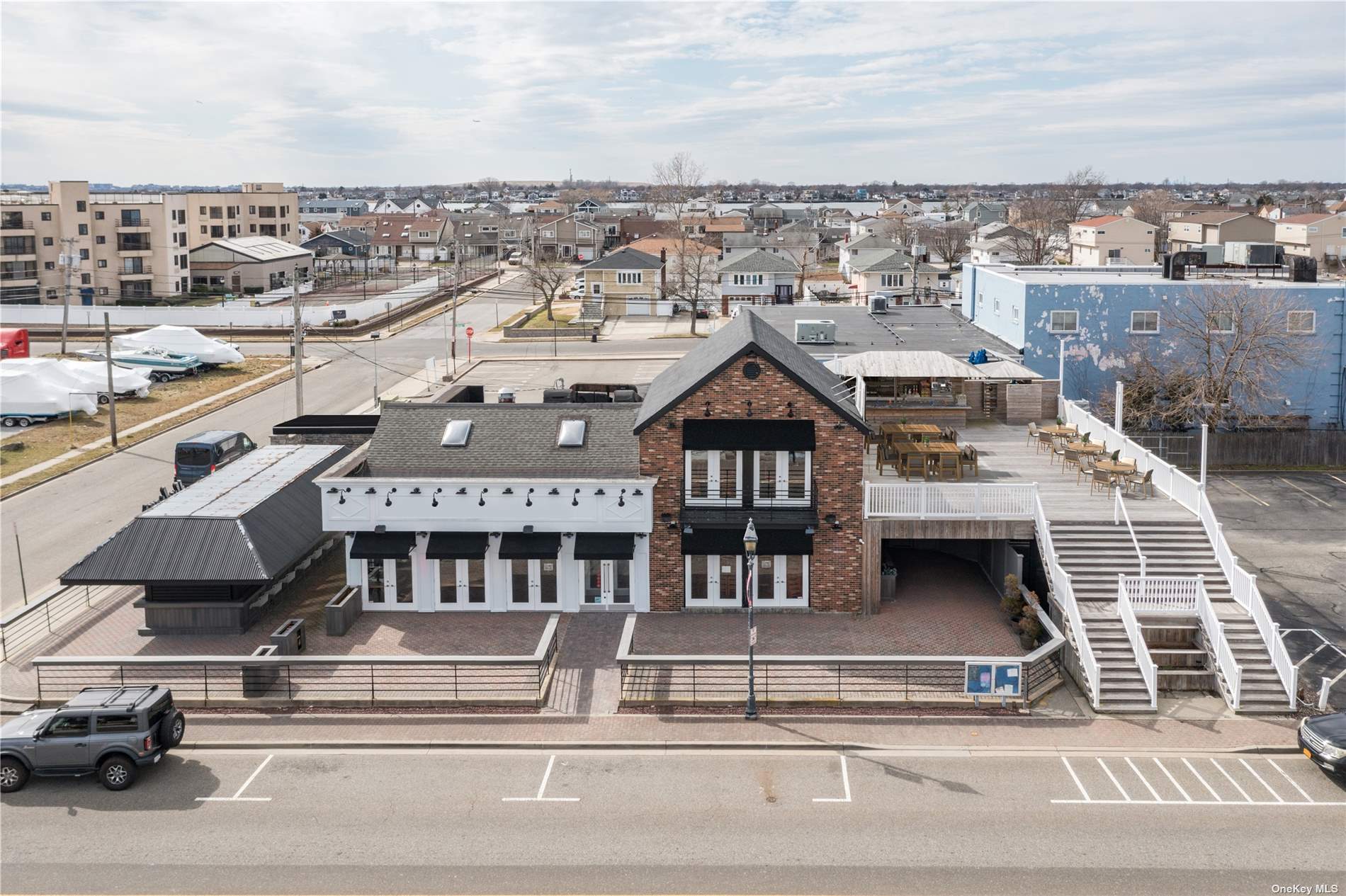 #1 photo, 340 Woodcleft Avenue, 长岛 Freeport , NY 11520