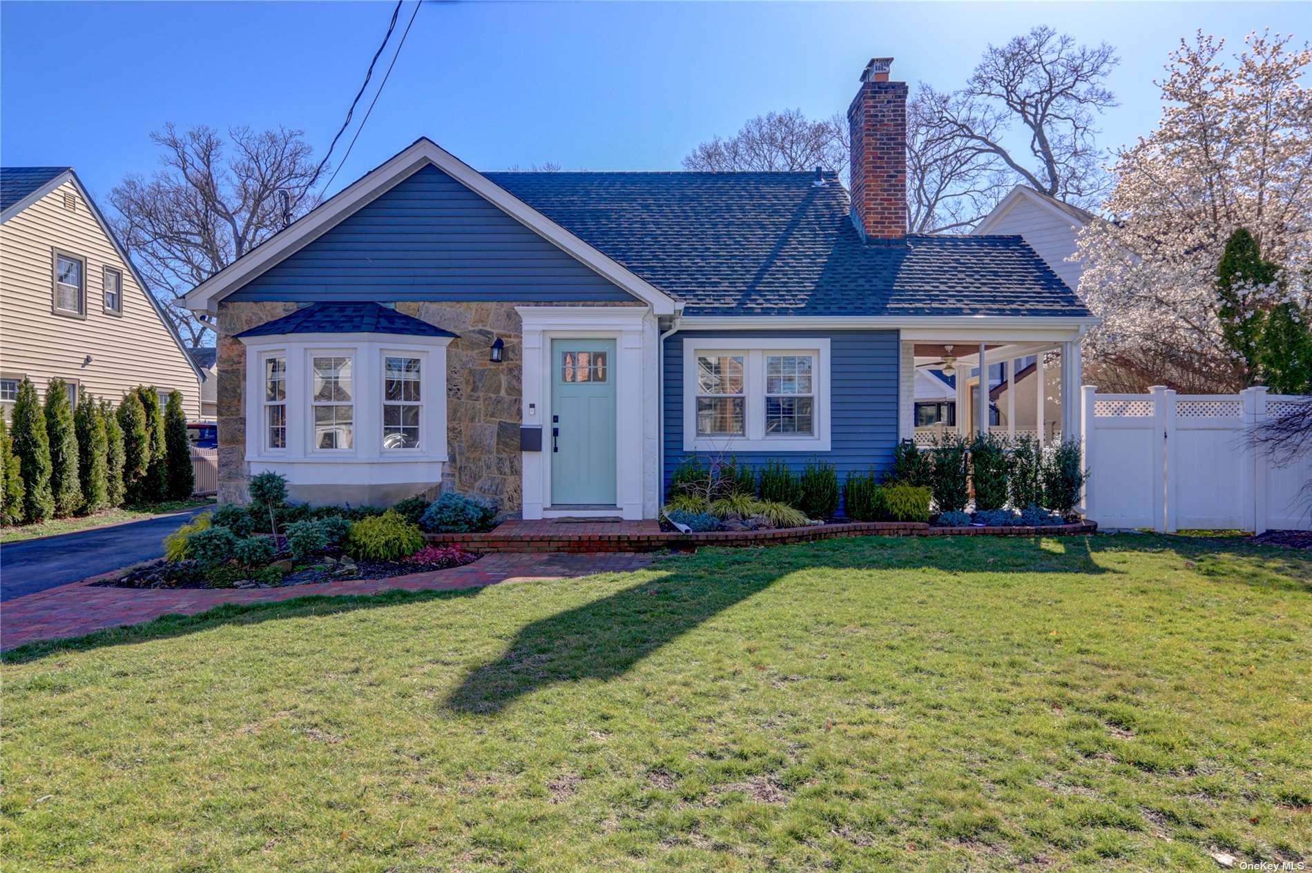 #1 photo, 16 Calais, 长岛 Rockville Centre , NY 11570