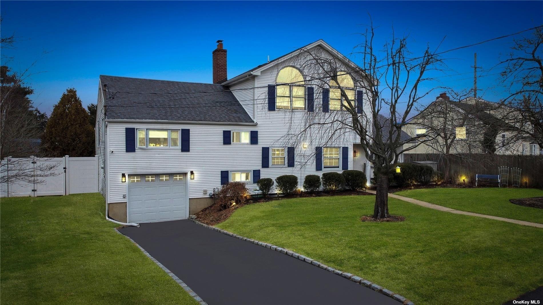 #1 photo, 3 W Lyons Street, 东长岛 梅尔维尔 Melville , NY 11747