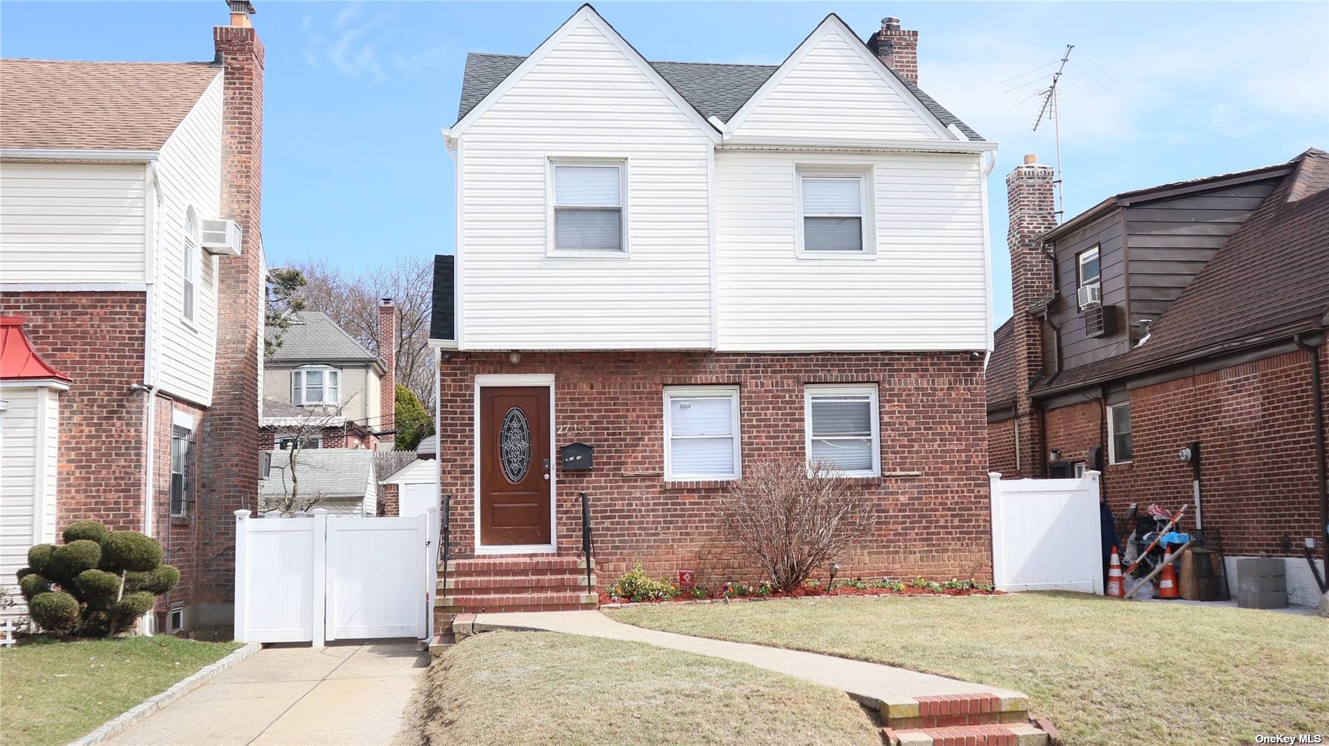 #1 photo, 27-15 172 Street, 法拉盛 Flushing , NY 11358