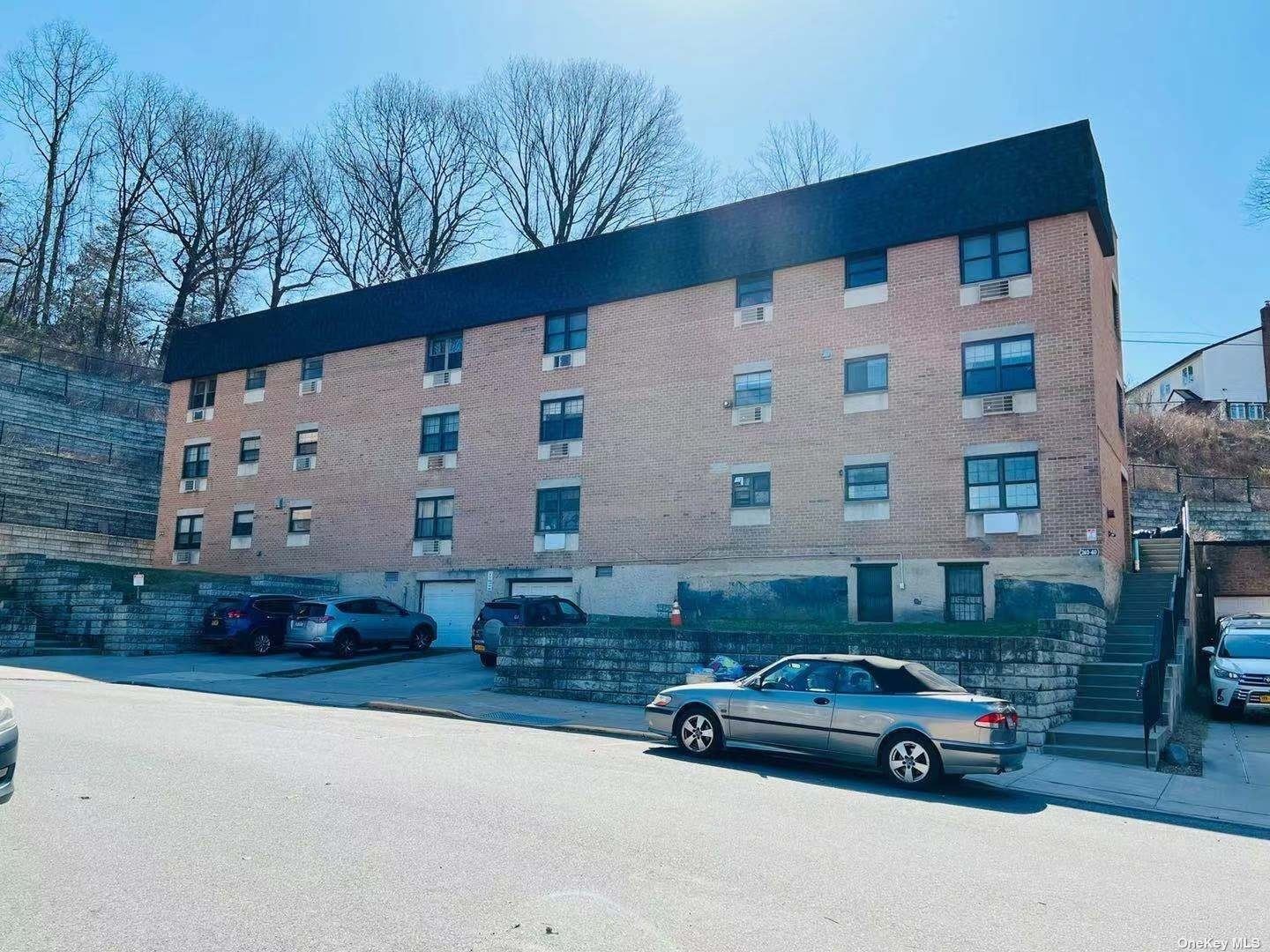 #1 photo, 240-46 70th Avenue, 皇后区 小颈 Little Neck , NY 11362