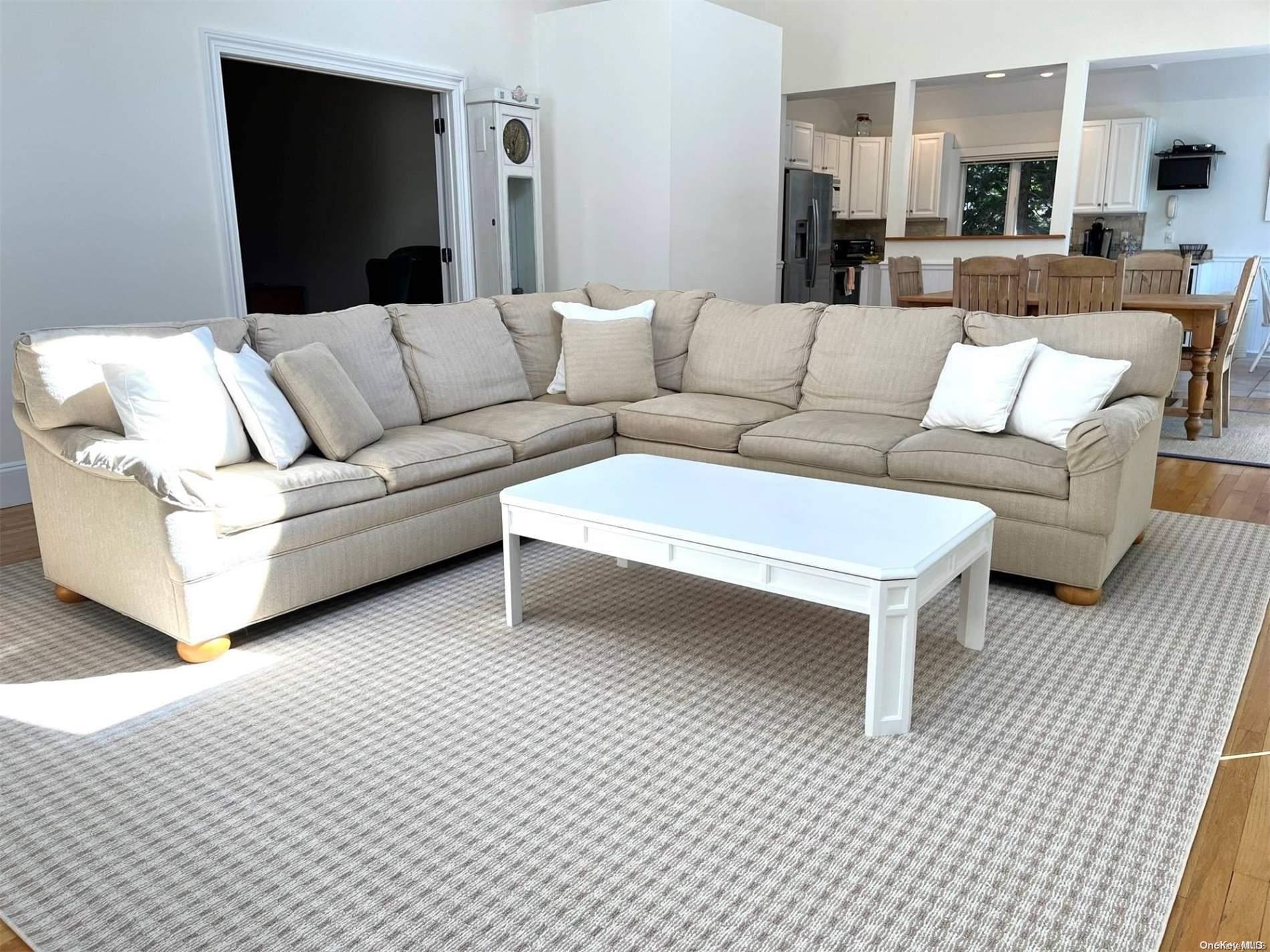 #3 photo, 43 Bridle Path, サフォーク郡 Westhampton Beach , NY 11978