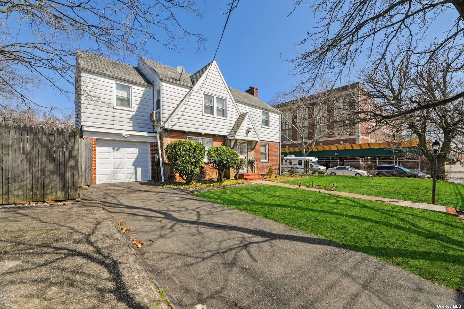 #1 photo, 217-17 116th Ave, 皇后区 Cambria Heights , NY 11411