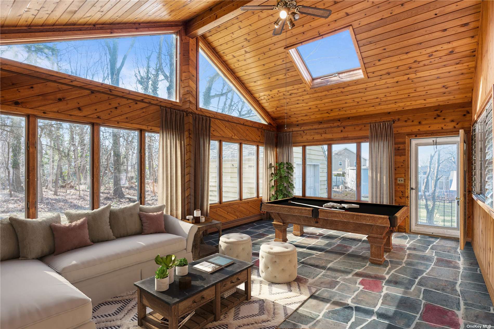 #1 photo, 82 Magnolia Drive, 东长岛 Rocky Point , NY 11778