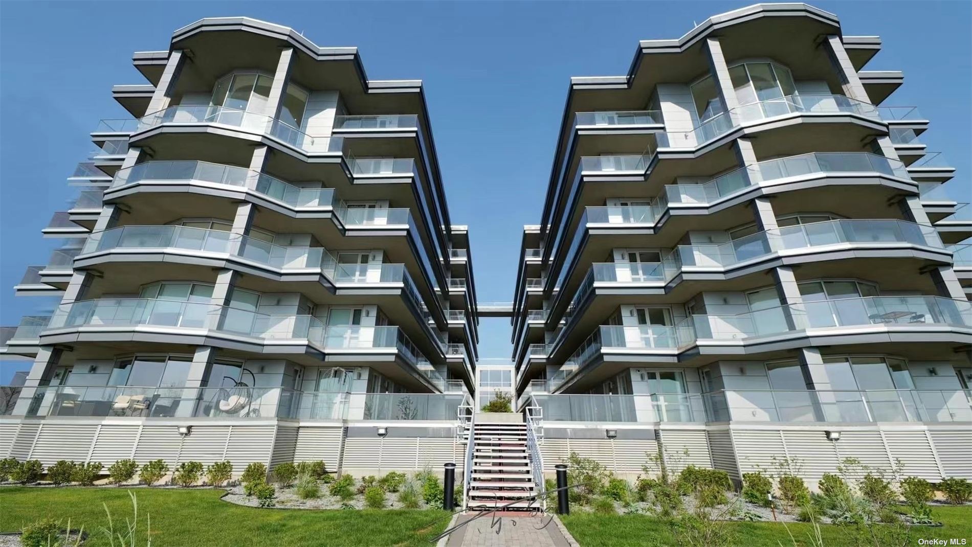 #1 photo, 1450 110th Street, 皇后区 大学点 College Point , NY 11356