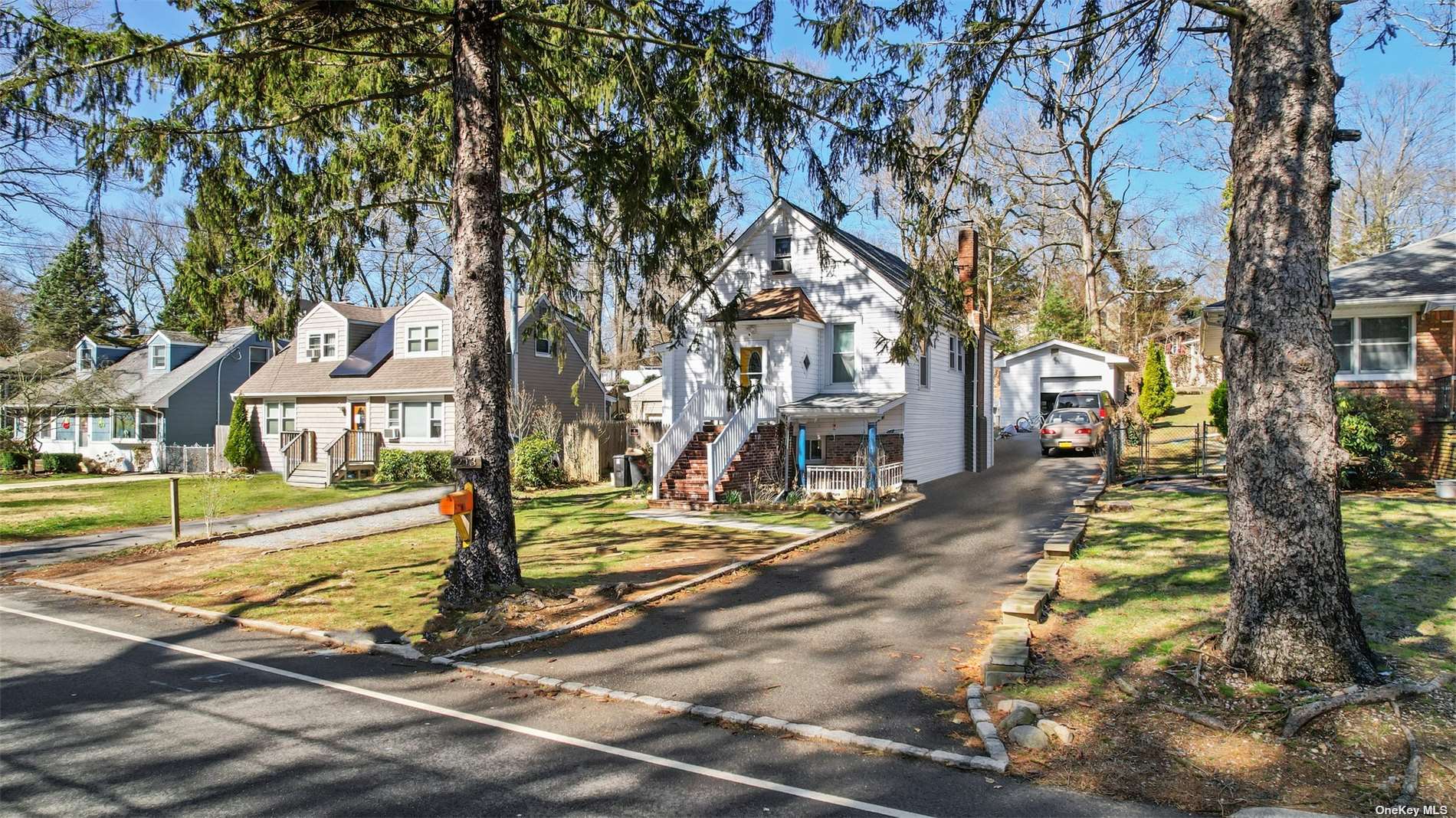 #1 photo, 213 Melville Road, 东长岛 亨廷顿站 Huntington Station , NY 11746