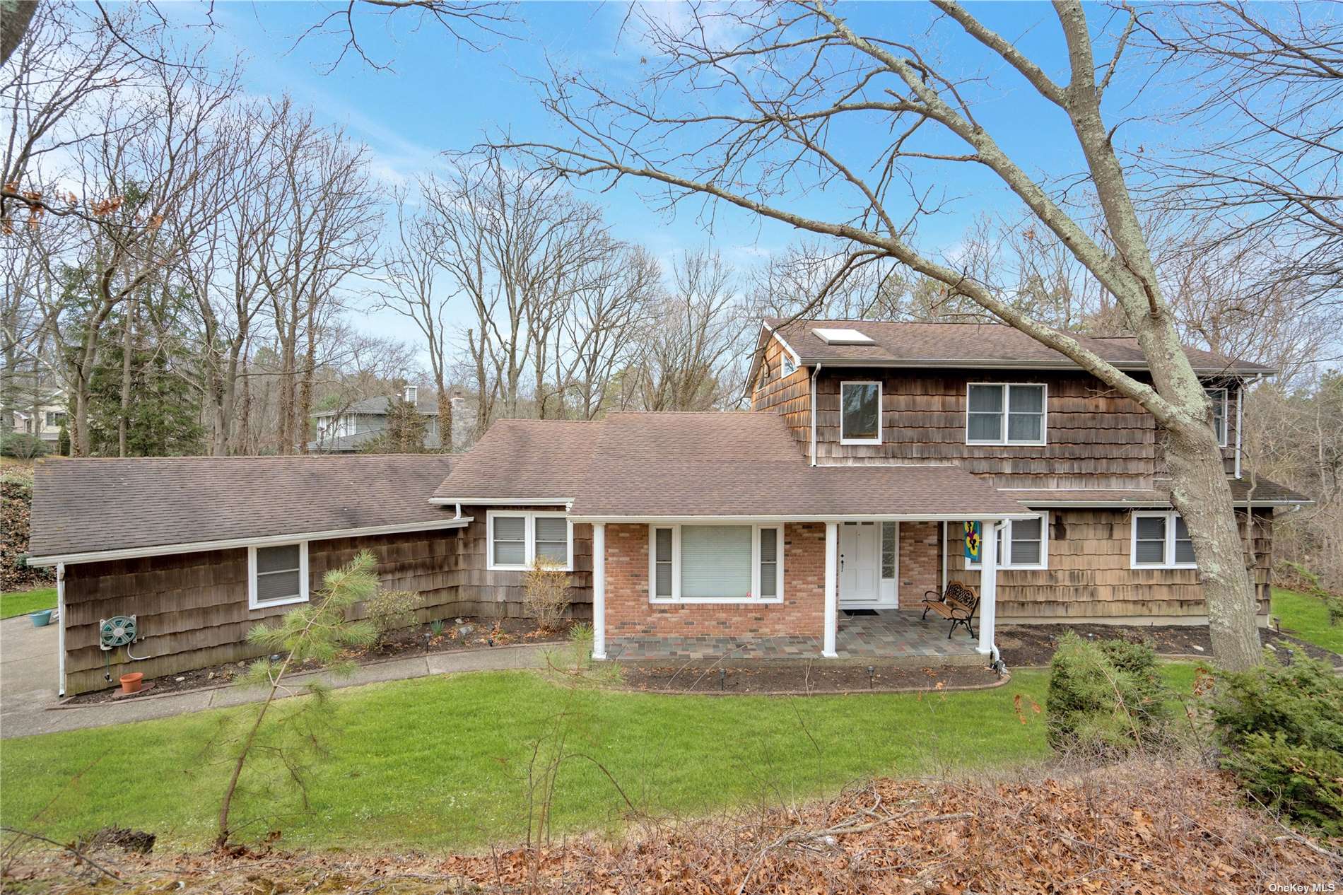 #1 photo, 8 Woodmont Road, 东长岛 梅尔维尔 Melville , NY 11747