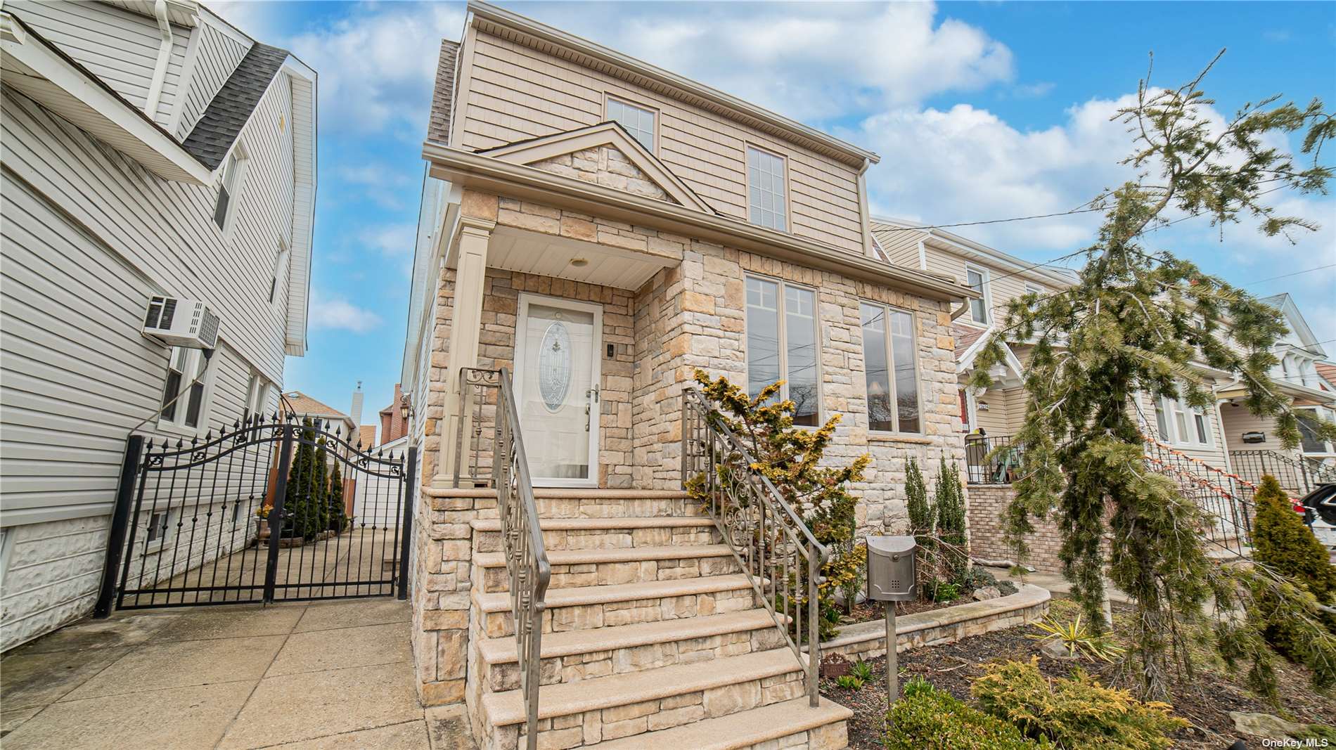 #1 photo, 156-26 102nd Street, 皇后区 霍华德滩 Howard Beach , NY 11414