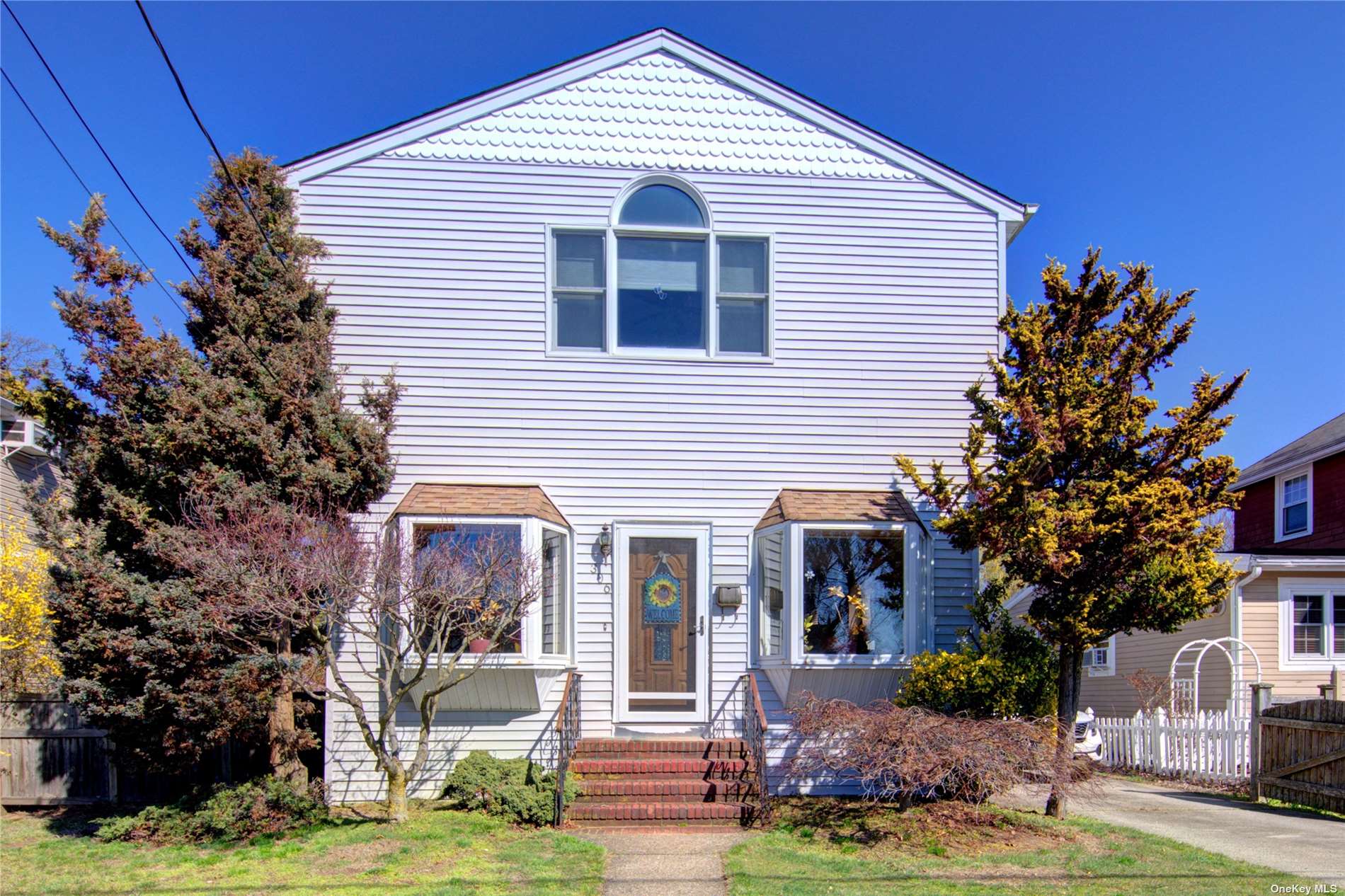 #1 photo, 306 Linden Street, 长岛 Bellmore , NY 11710