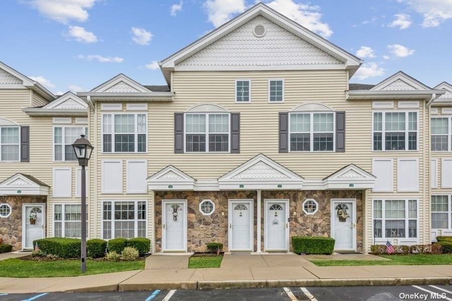 #1 photo, 269 Spring Drive, 长岛 East Meadow , NY 11554