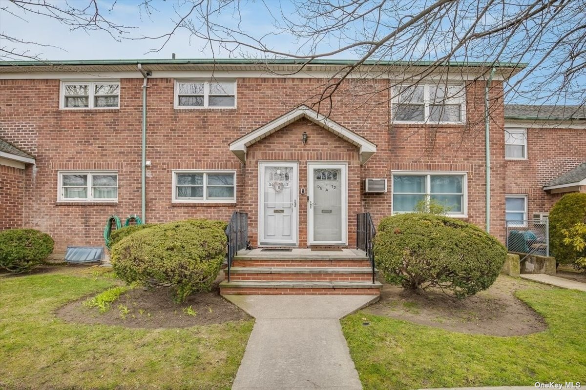 #1 photo, 56-12 Utopia Parkway, 皇后区 新鲜草原 Fresh Meadows , NY 11365