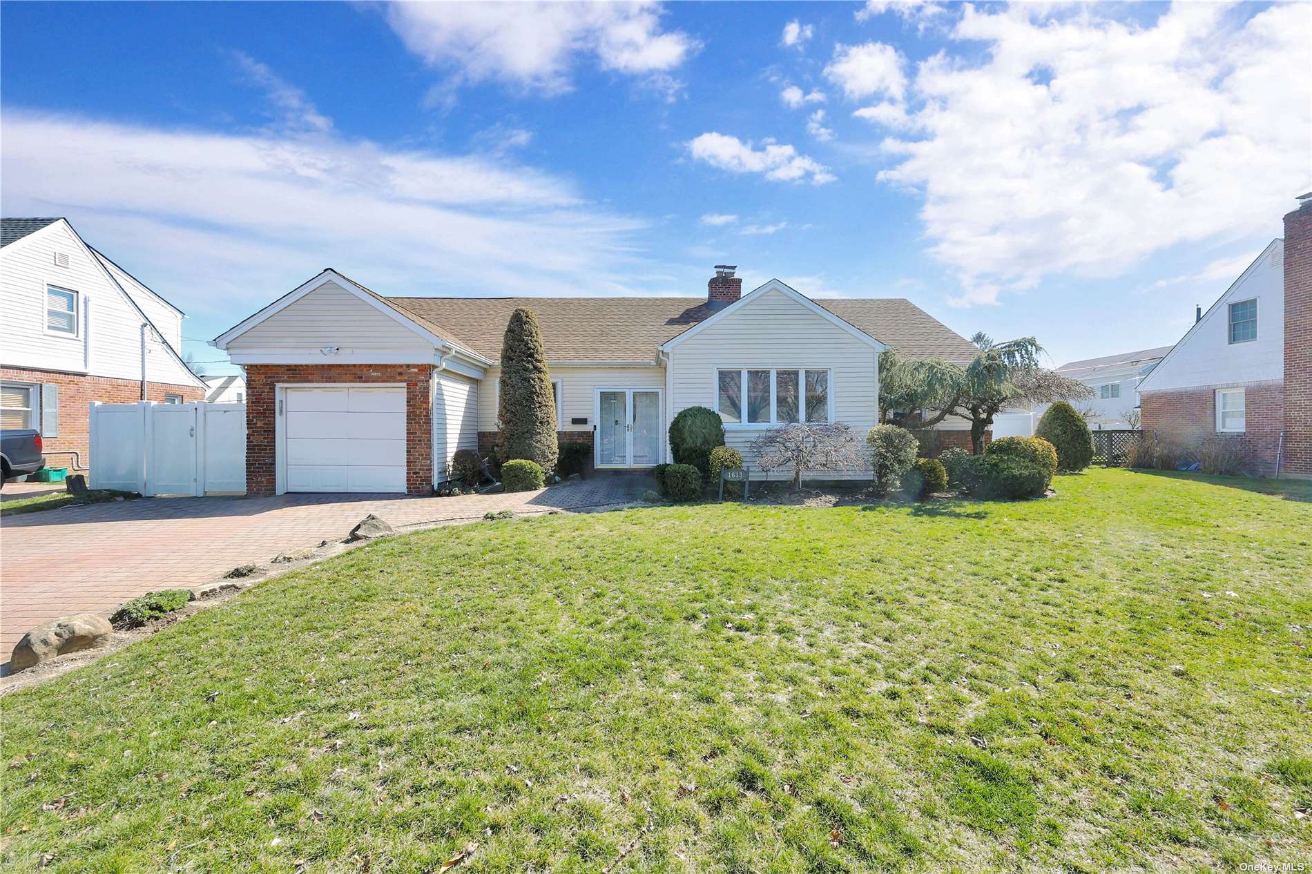 #1 photo, 1633 Beech Street, ナッソー郡 Wantagh , NY 11793