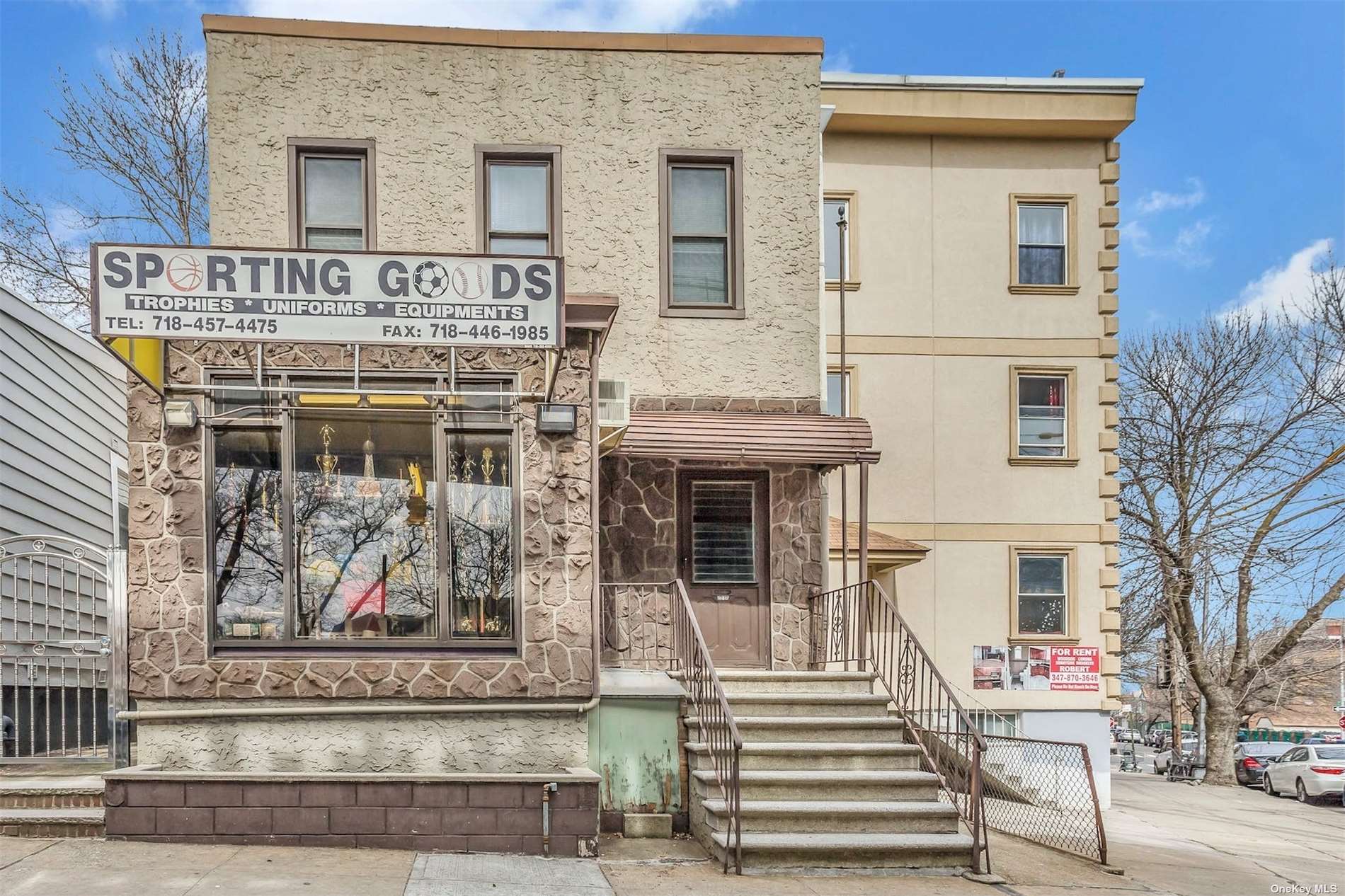 #1 photo, 56-27 Roosevelt Avenue, 皇后区 木边 Woodside , NY 11377