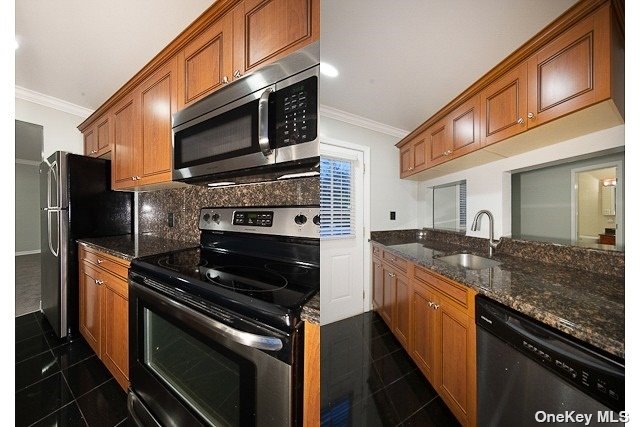 #1 photo, 56 Horseblock Road, 东长岛 Centereach , NY 11720