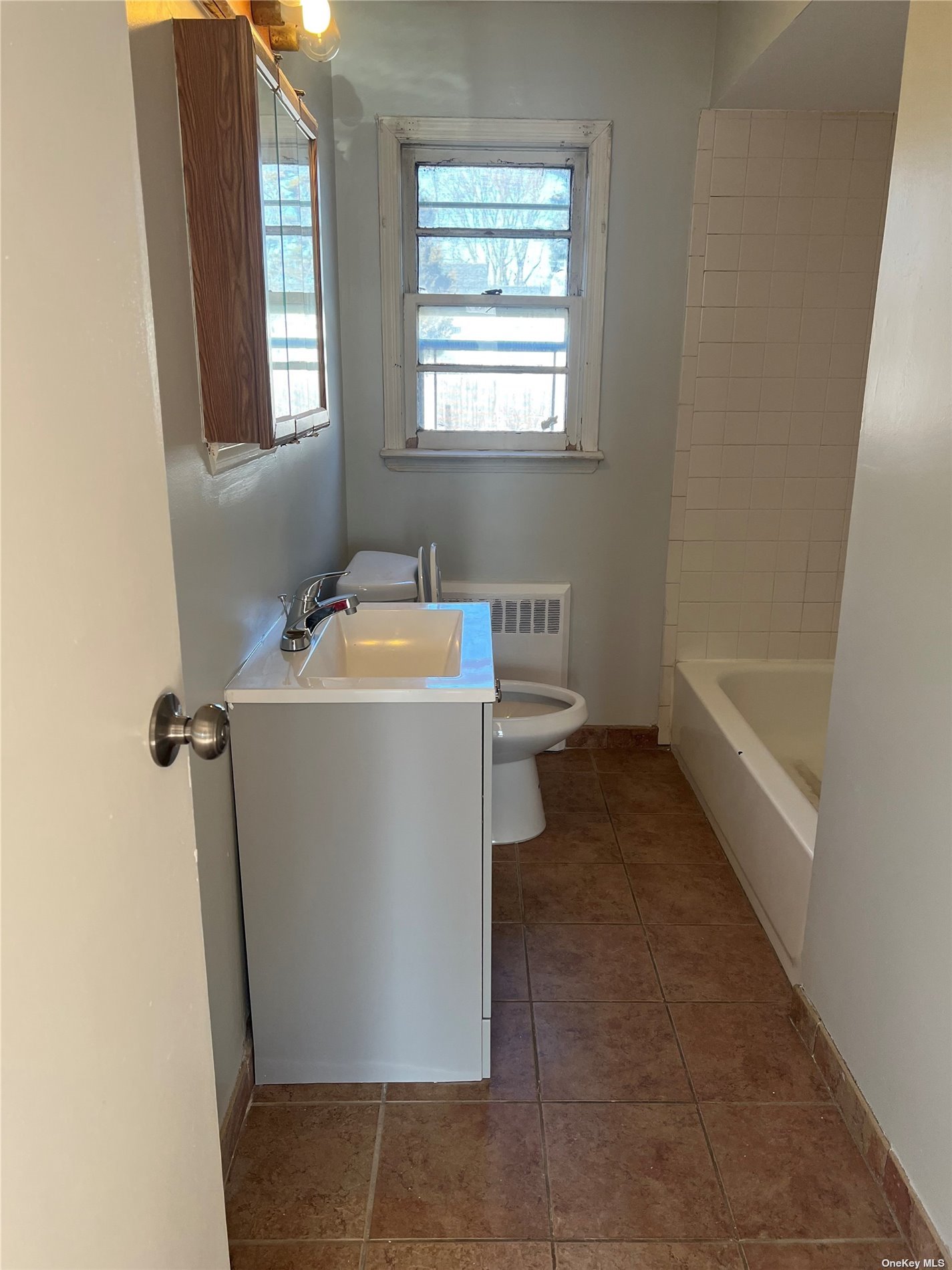 #1 photo, 438 51st Street, 东长岛 Lindenhurst , NY 11757